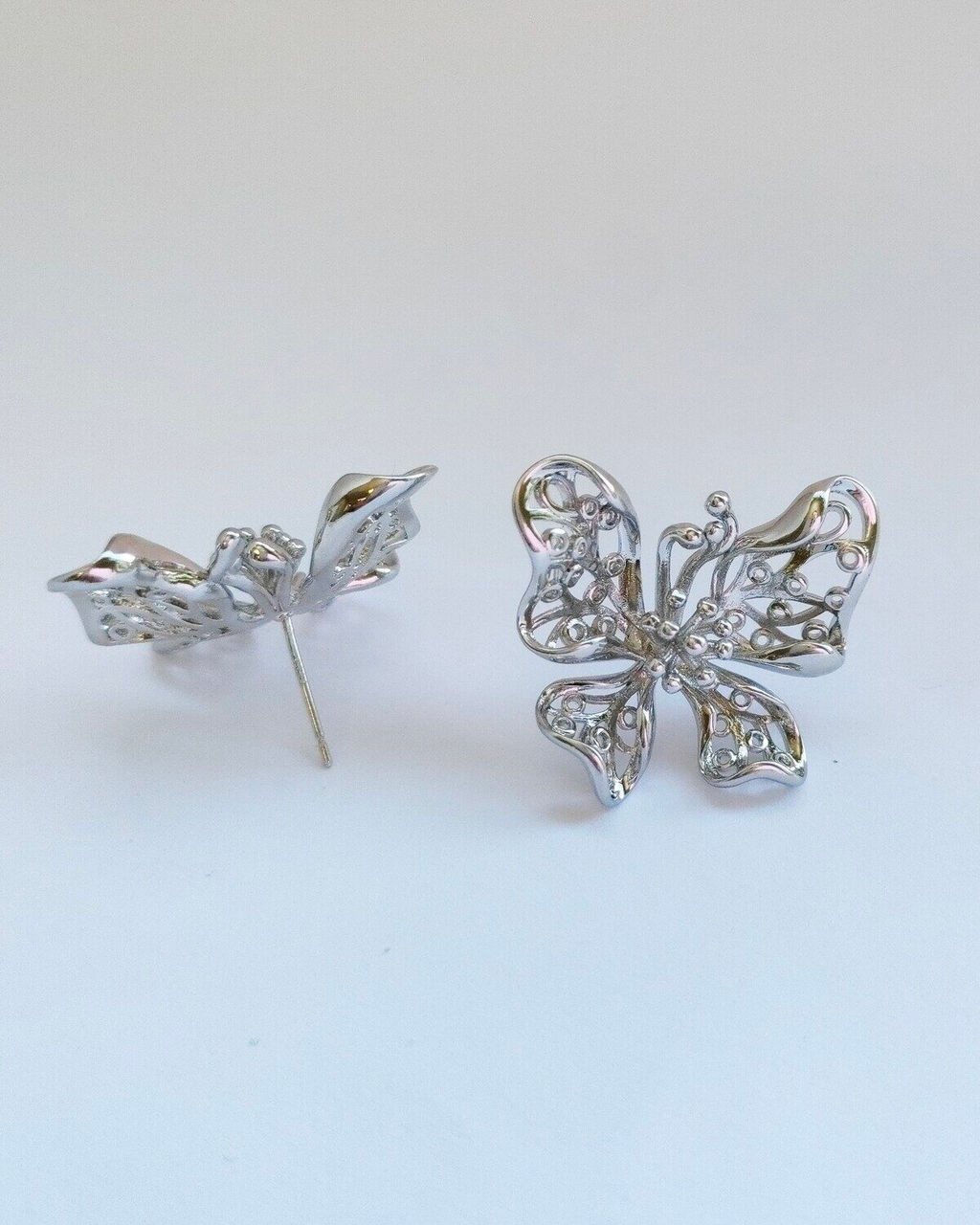 Стильные серьги