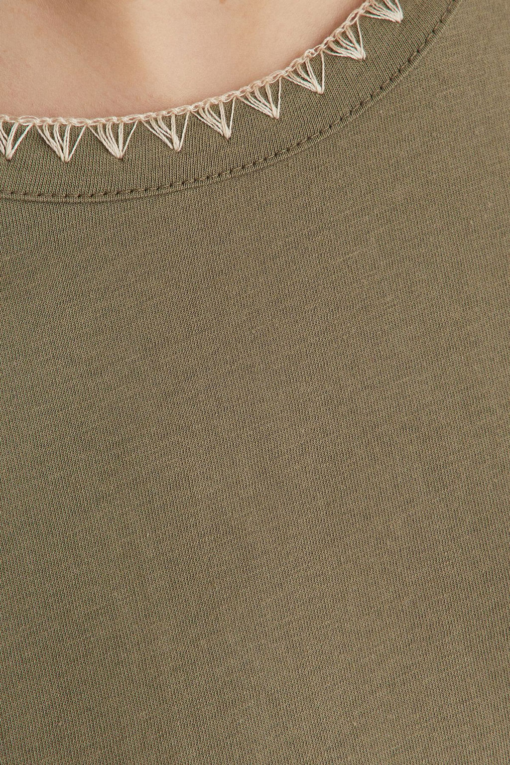 Haki %100 Pamuk Kontrast Dikis Detayl? Basic Bisiklet Yaka Orme T-Shirt TWOSS19AD0085