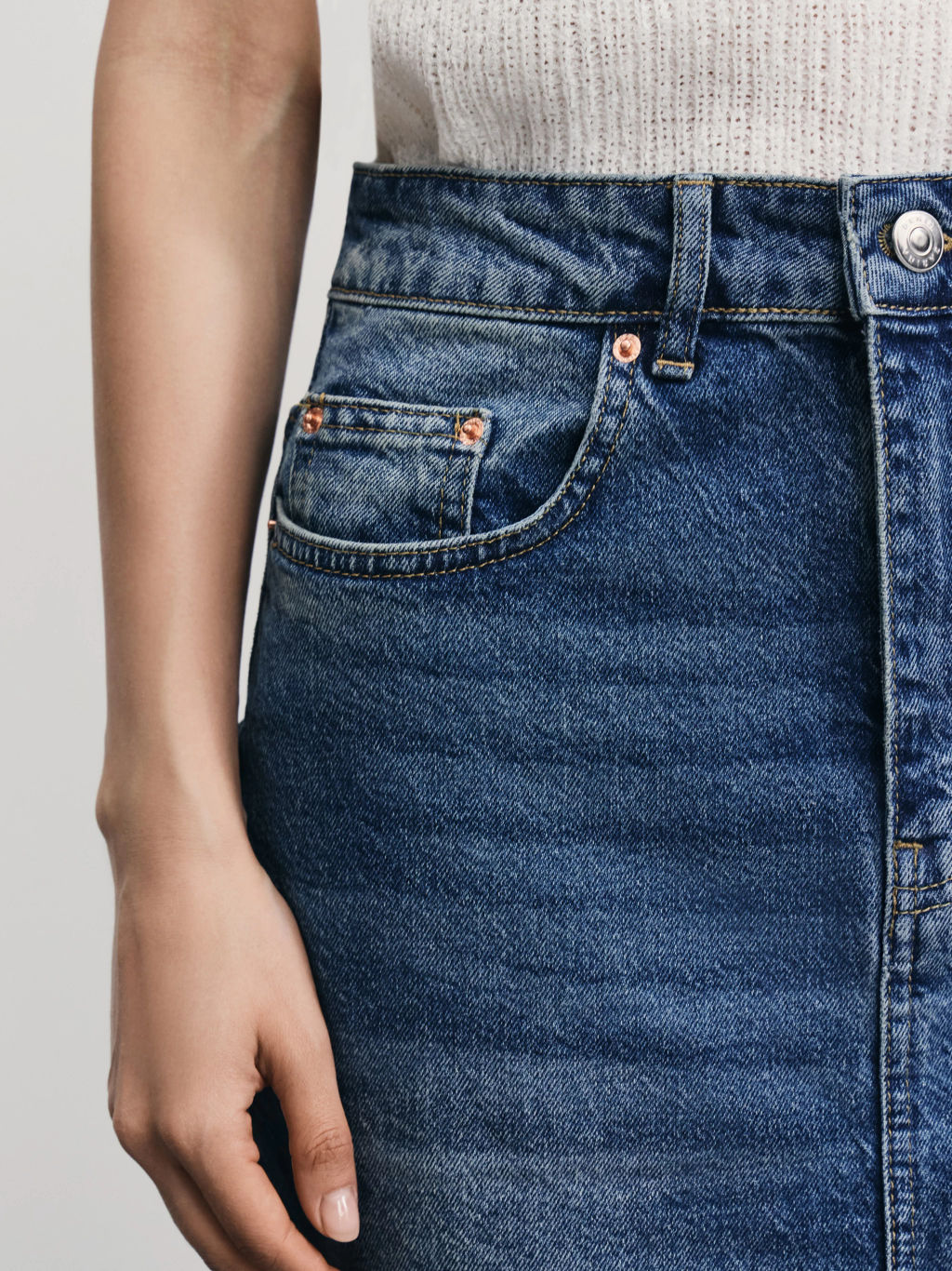 Джинсовая юбка миди с разрезом спереди / Zarina  фото 5