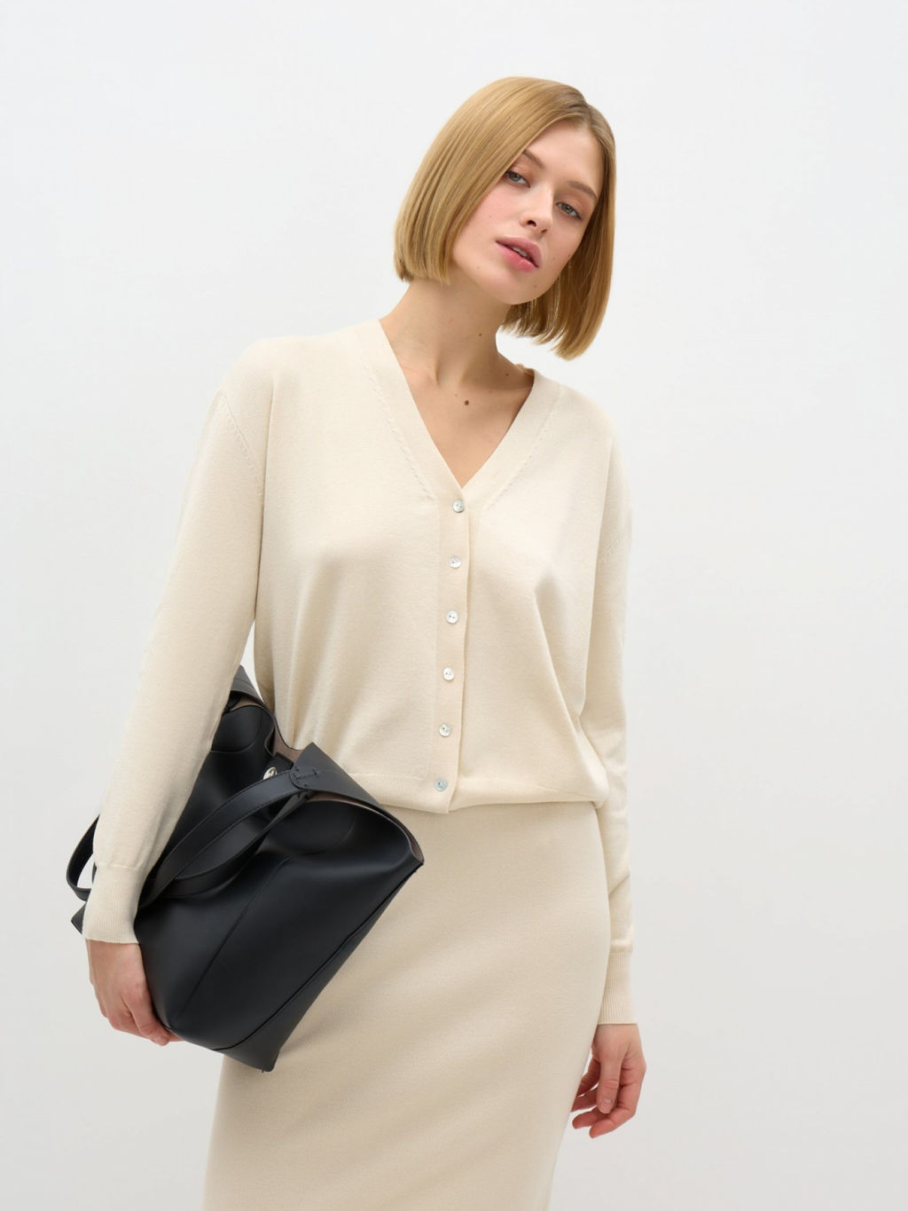 Conso/KCL 240717 - light beige Кардиган женский  фото 2