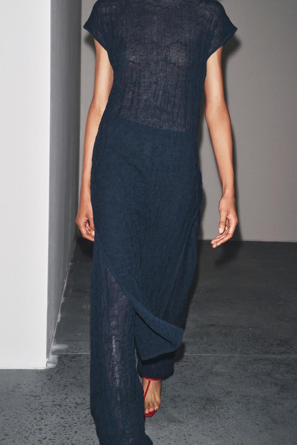 FINE KNIT CRINKLED MIDI DRESS - Zara фото 2