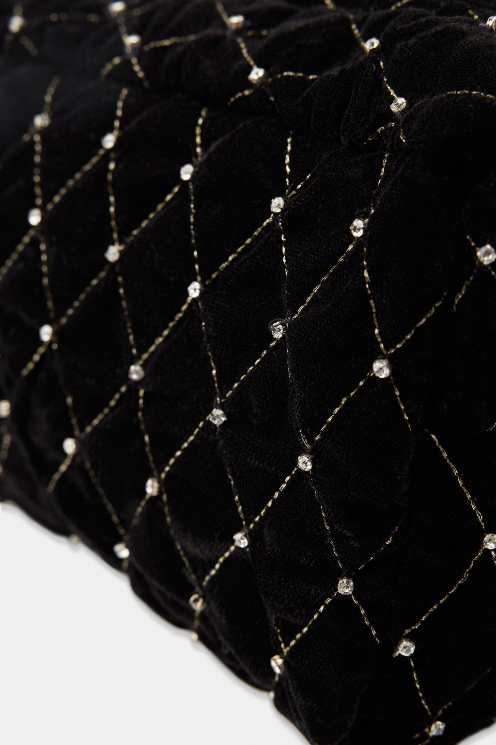 QUILTED VELVET TOILETRY BAG WITH SHIMMER