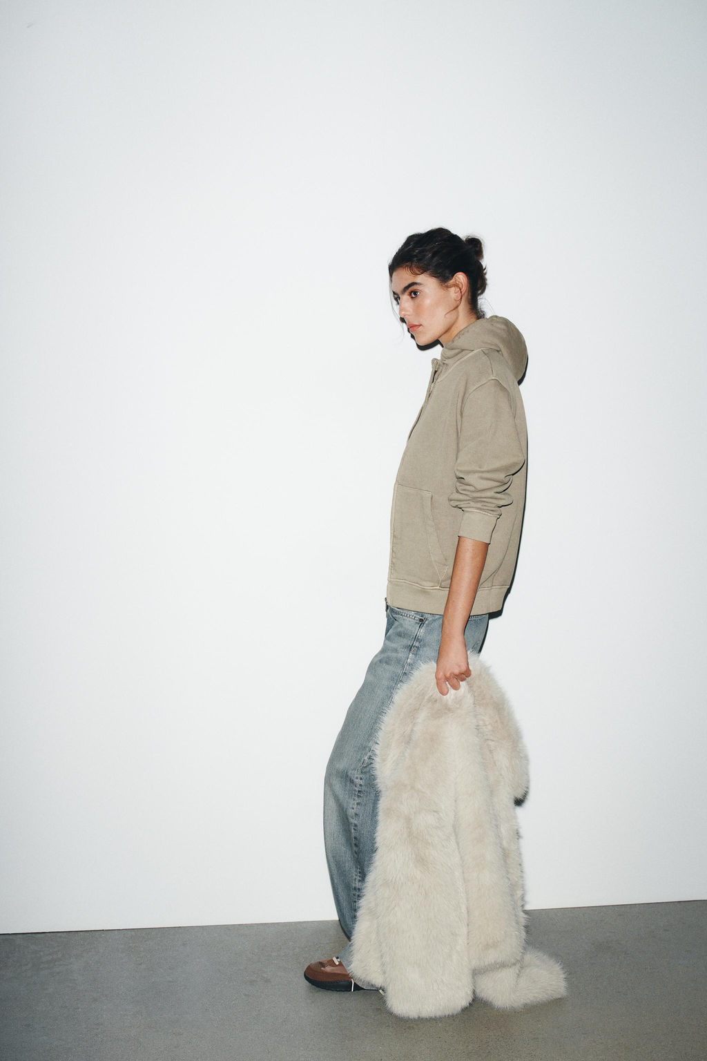 FADED-EFFECT HOODIE - Zara фото 4