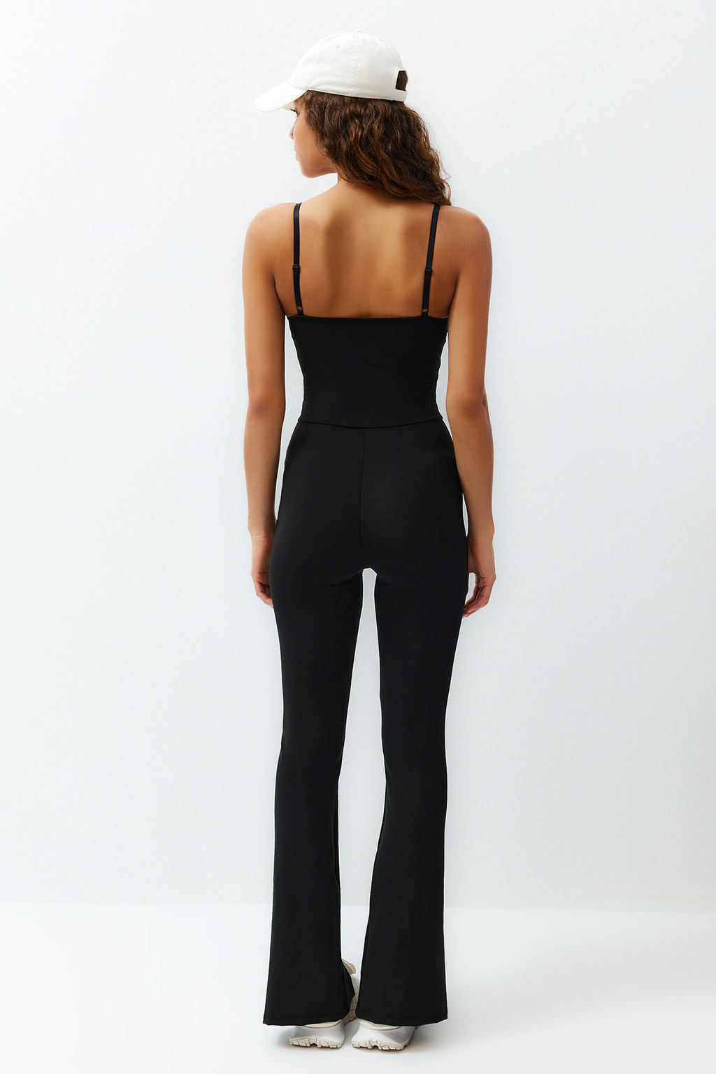 TRENDYOLMILLA Siyah Ekstra Toparlay?c? Ayarlanabilir Ip Ask?l? Destekli Yoga Orme Spor Tulum THMSS24TU00005  фото 6