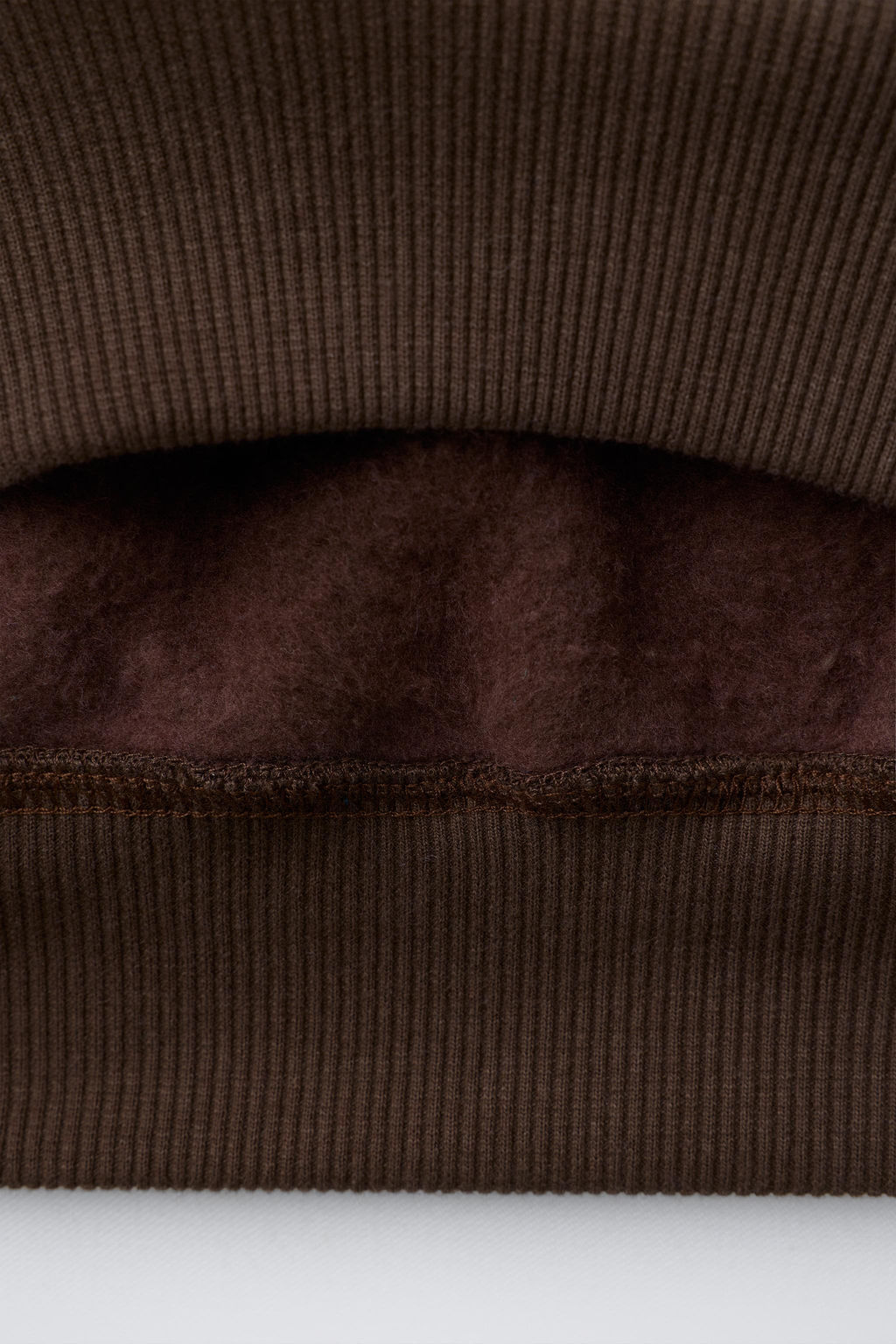 THE GRINCH  DR. SEUSS ENTERPRISES  PRINTED SWEATSHIRT - Zara фото 4