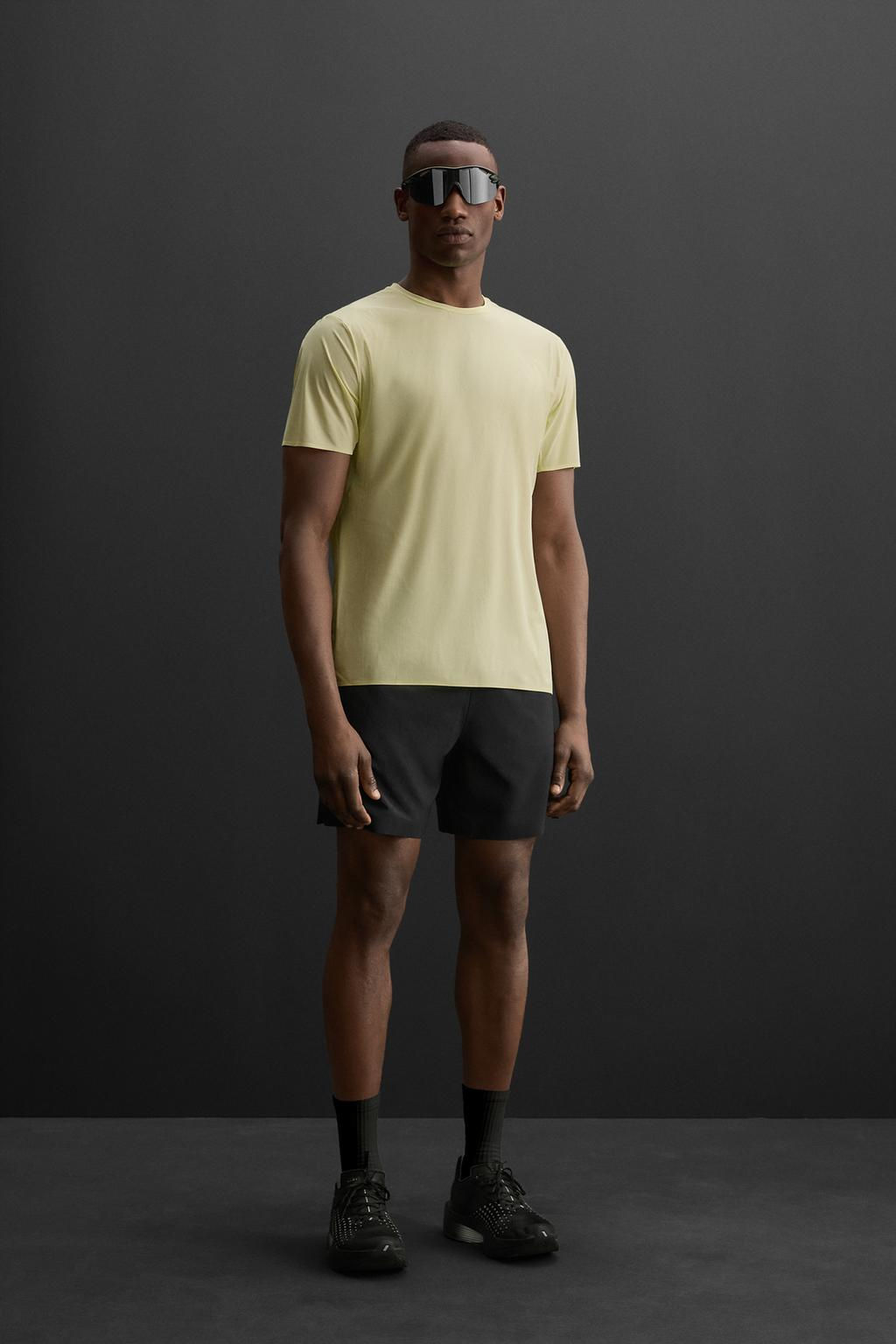 LIGHTWEIGHT TECHNICAL T-SHIRT - Zara фото 2