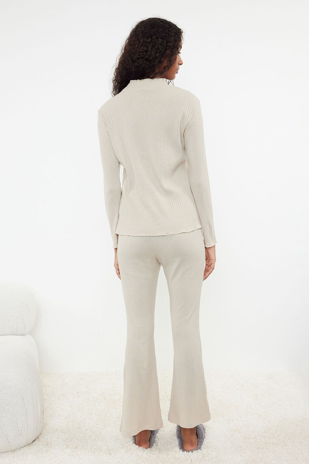 Trendyolmilla Bej Baby Overlok Detayl? Dik Yaka Fitilli Orme Pijama Tak?m? THMAW25PT00030