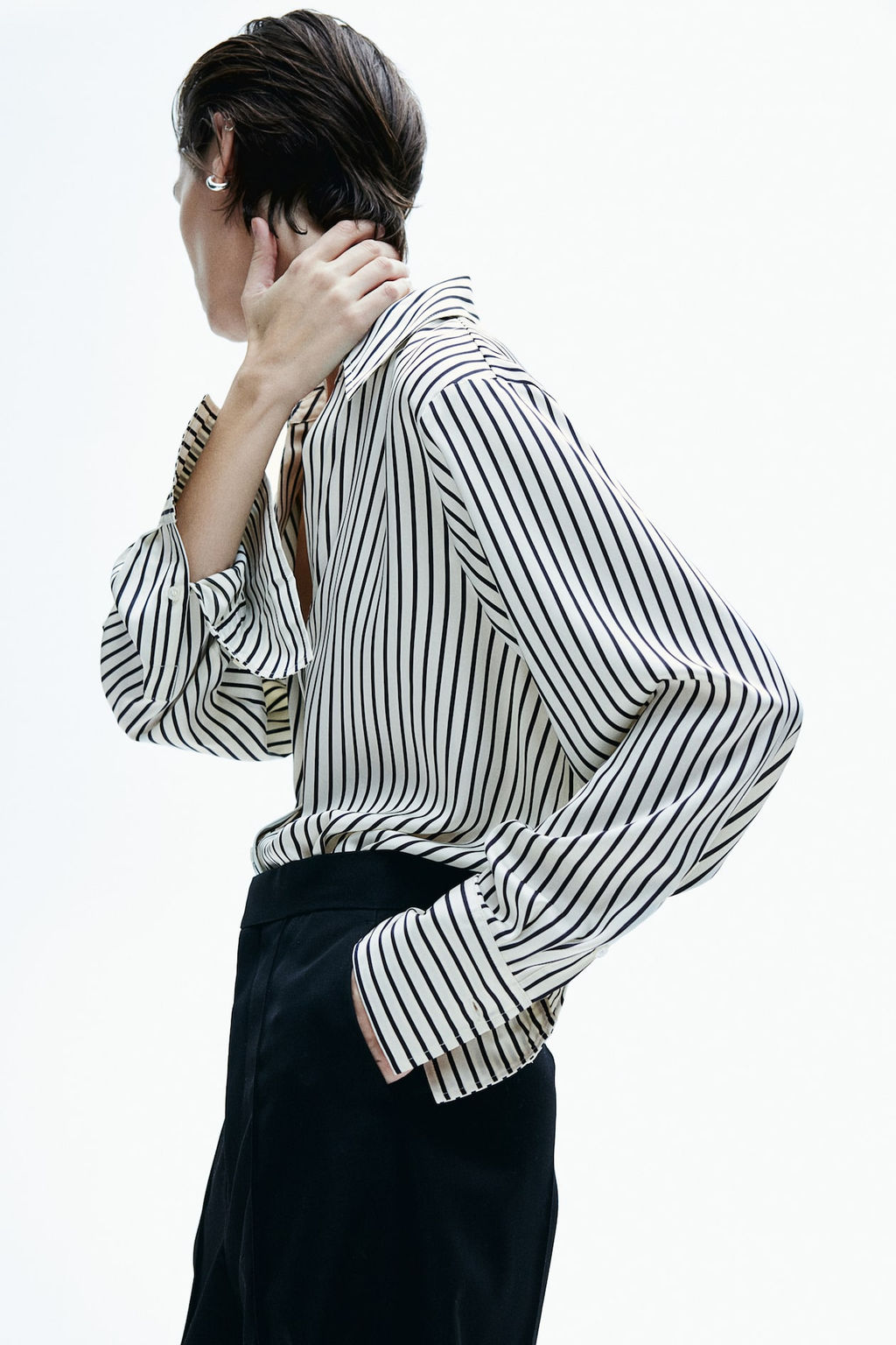 Blusa con escote de pico - H&m фото 4