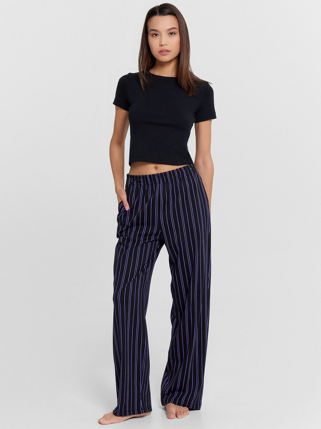 Пижама женская черная в фиолетовую полоску черный +фиолетовая полоска на черном 592588