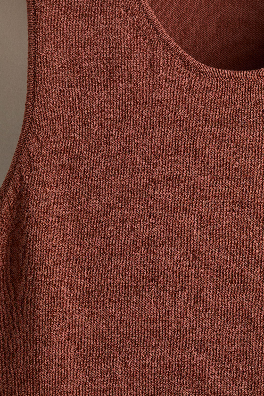 Camiseta sin mangas en punto Regular Fit - H&m фото 7
