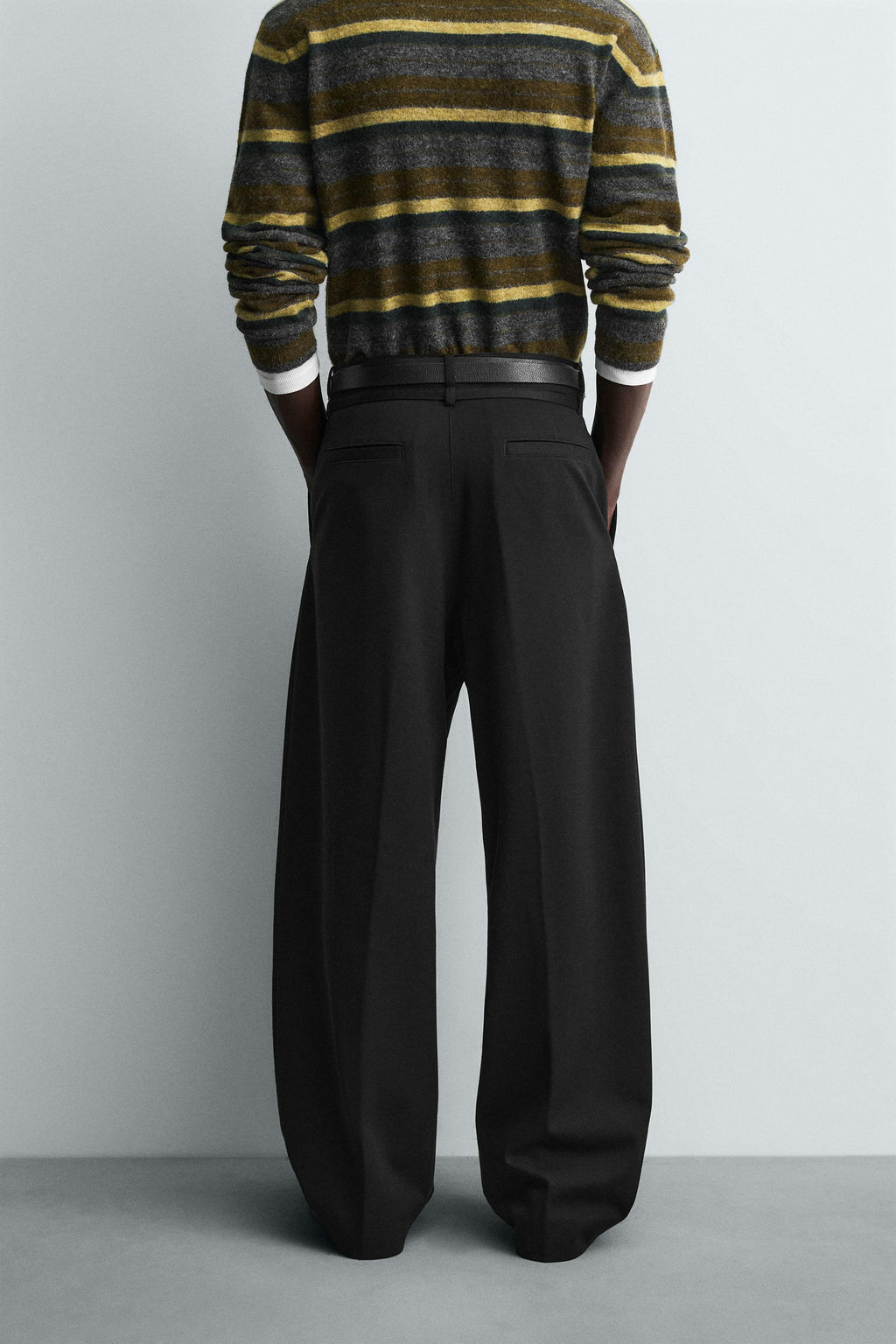 PANTAL?N BALLOON FIT PLIEGUES CINTUR?N / Negro - Zara фото 3
