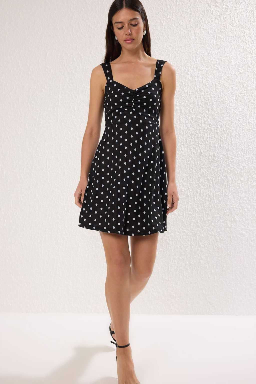 Bordo Ask?l? Puantiye Bask?l? Etegi F?rf?rl? Fitilli Esnek Mini Orme Elbise TWOSS25EL00379 - Trendyolmilla фото 6