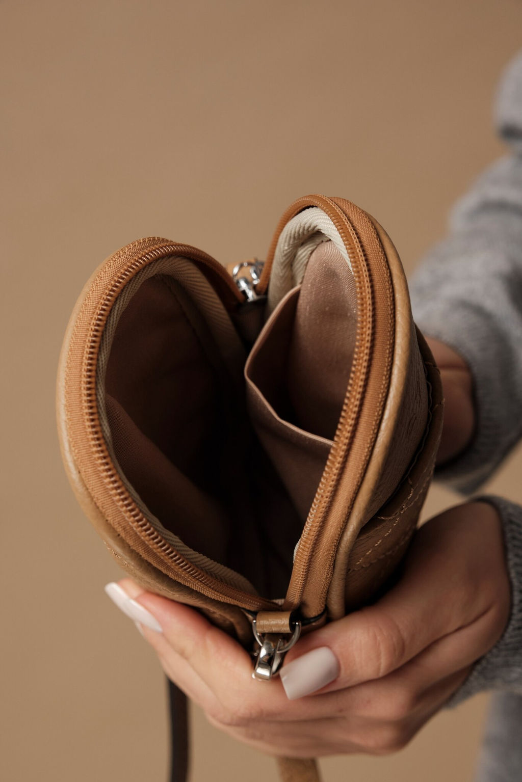 Сумка кожаная Azaro 30832 капучино