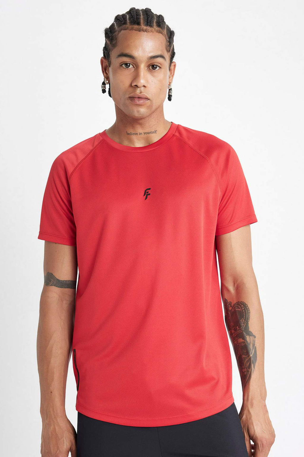 DeFactoFit Slim Fit Dar Kesim Bisiklet Yaka Bask?l? Sporcu K?sa Kollu Tisort  фото 11