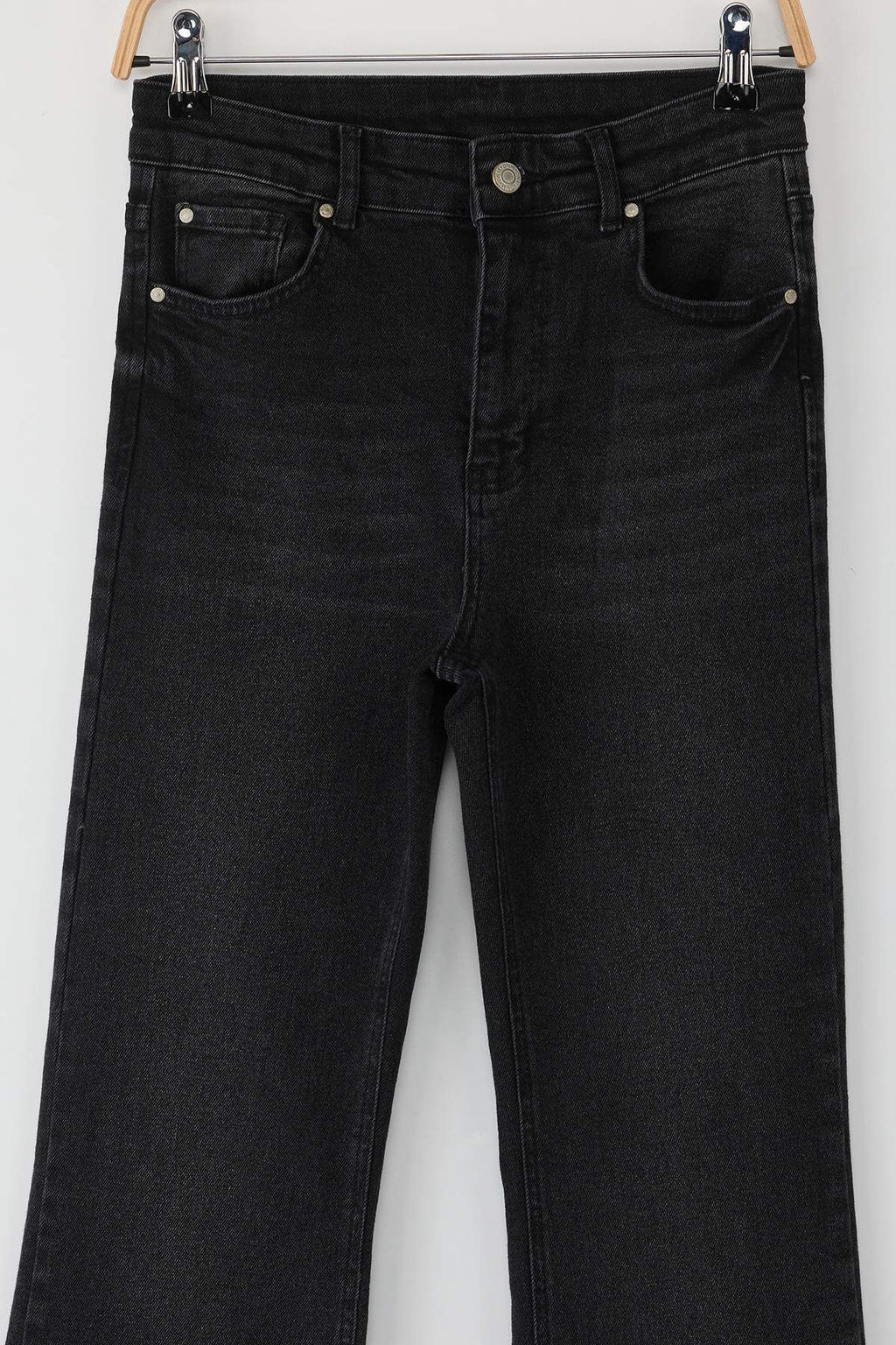 Siyah Y?rtmac Paca Detayl? Yuksek Bel Orta Esnek Flare Smoke Ispanyol Paca Jeans TWOAW26JE00022