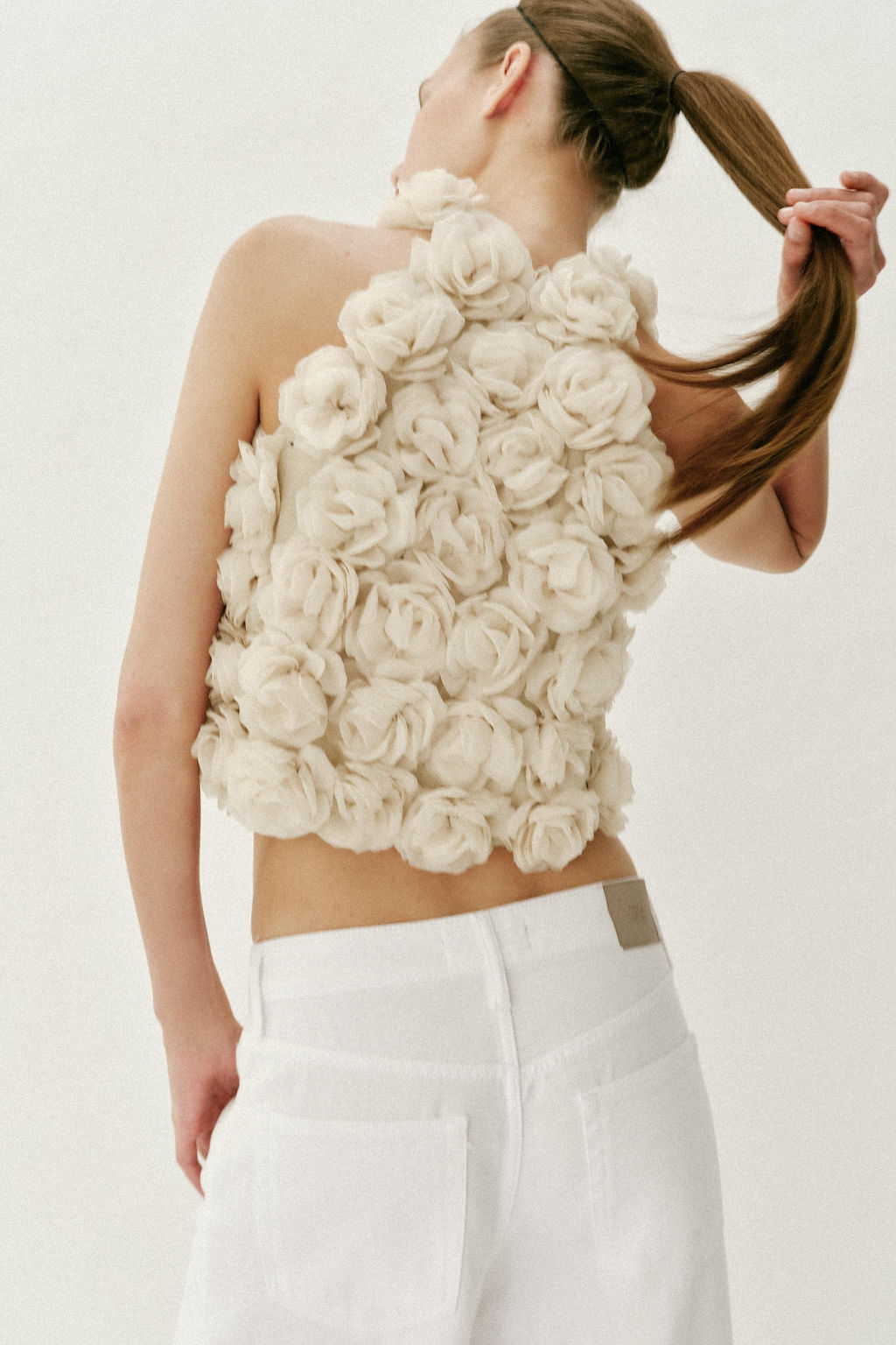 TOP HALTER PUNTO ESTRUCTURA FLORES / Beige - Zara фото 2