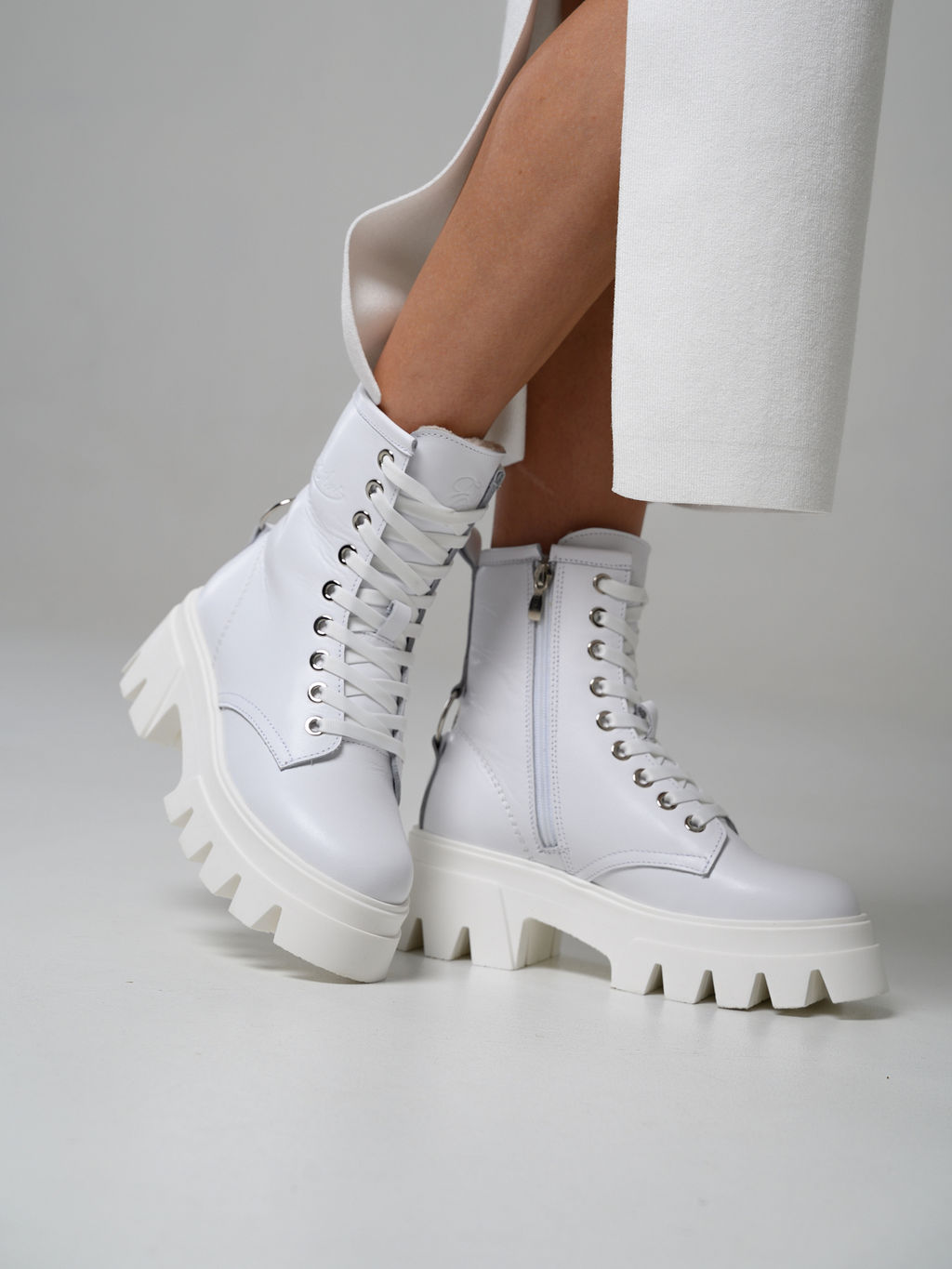 Ботинки 329.зиплайнw.Белый/байка