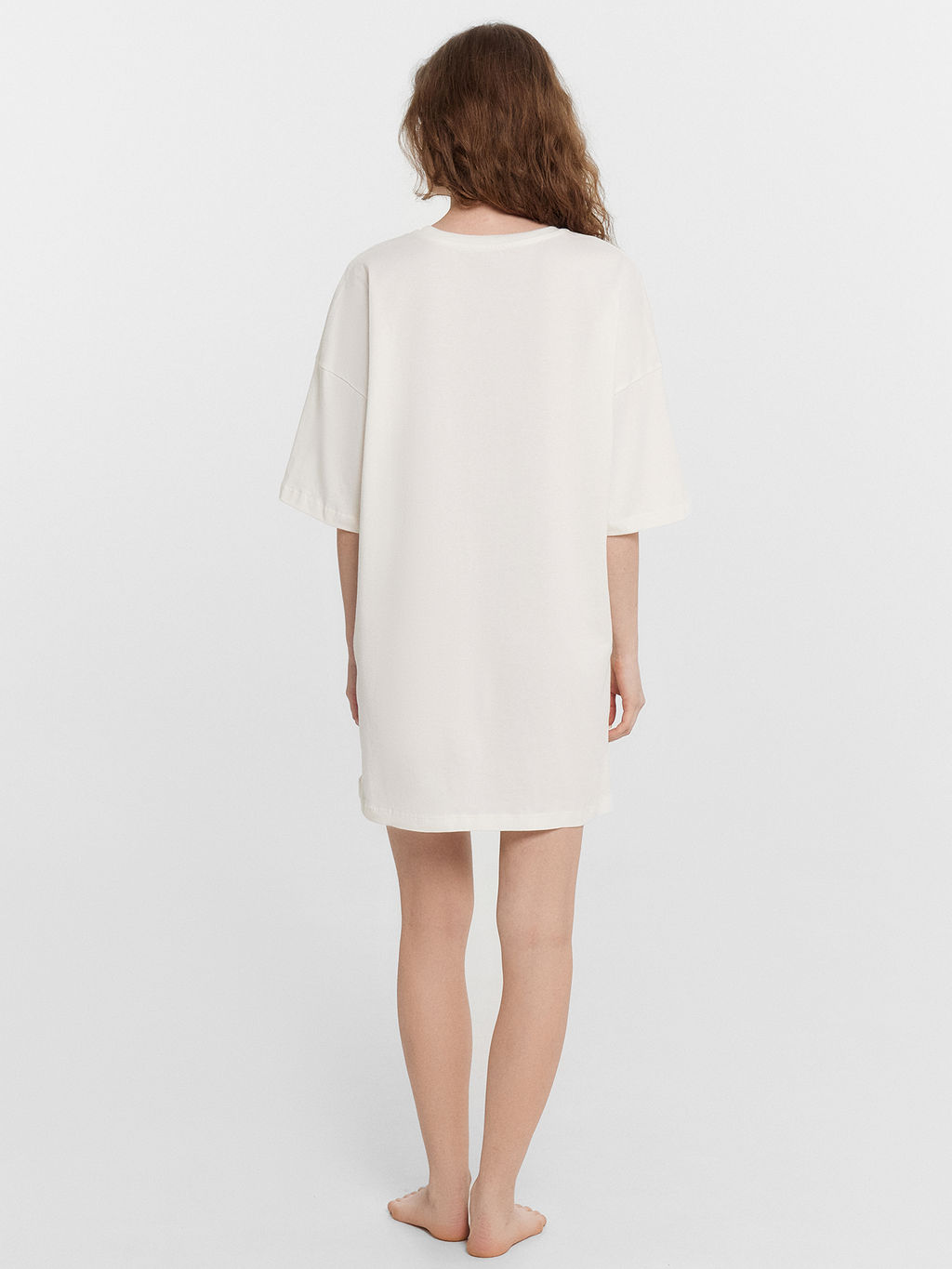 Туника женская бежевая с надписью "sleepy pillow club"