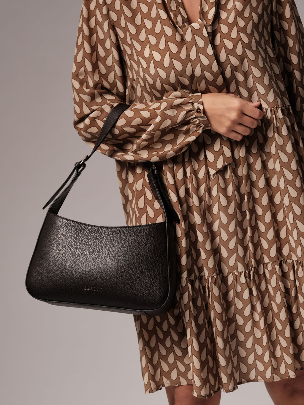 Сумка багет Deboro 31046 темно-коричневый