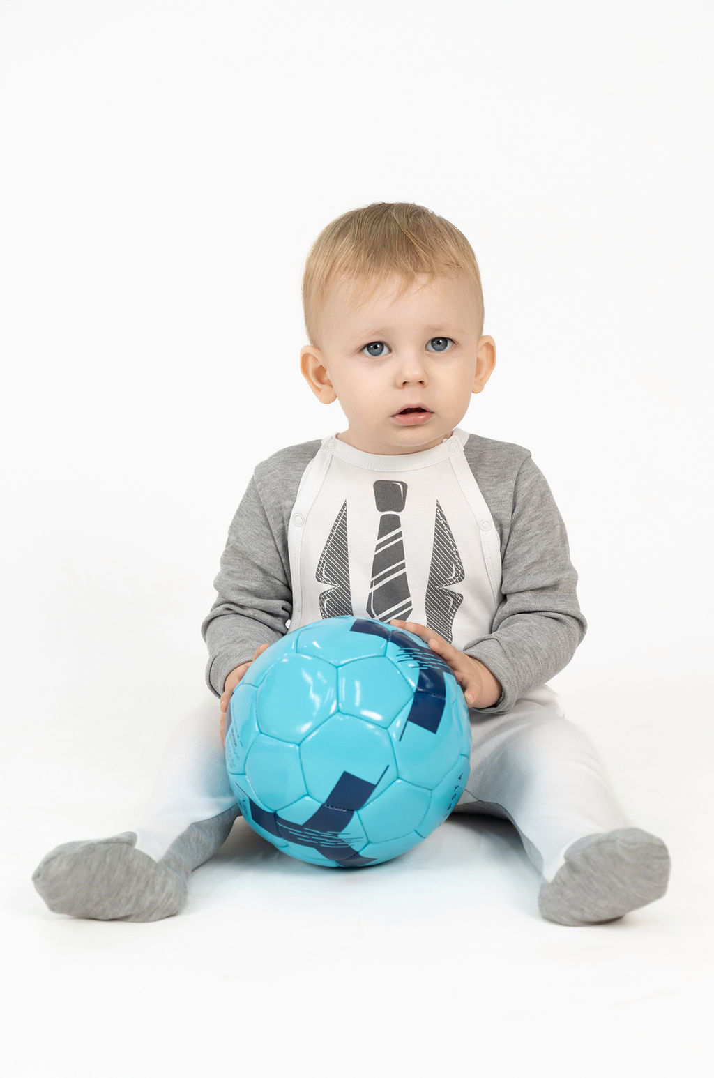 Комбинезон ясельный серыйбелый с галстуком