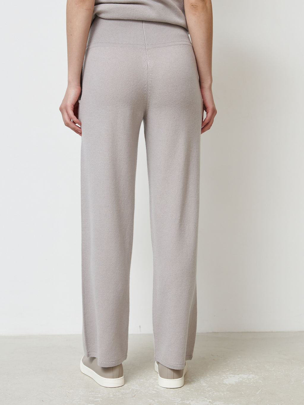 Брюки из кашемира 05122 лунные