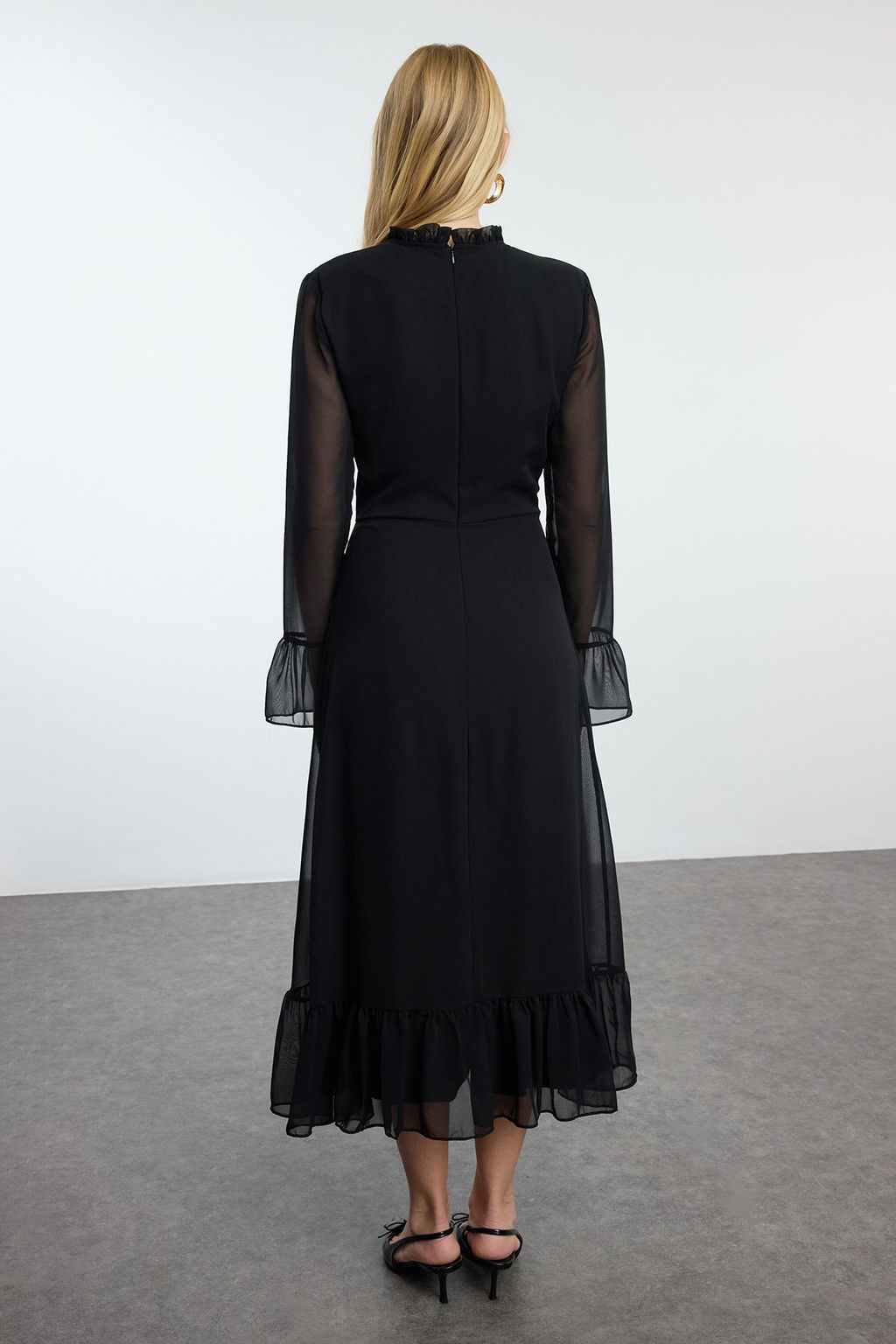 Siyah Animal Desenli A Kesim Dik Yaka Midi Astarl? Sifon Dokuma K?sl?k Elbise TWOAW25EL00173