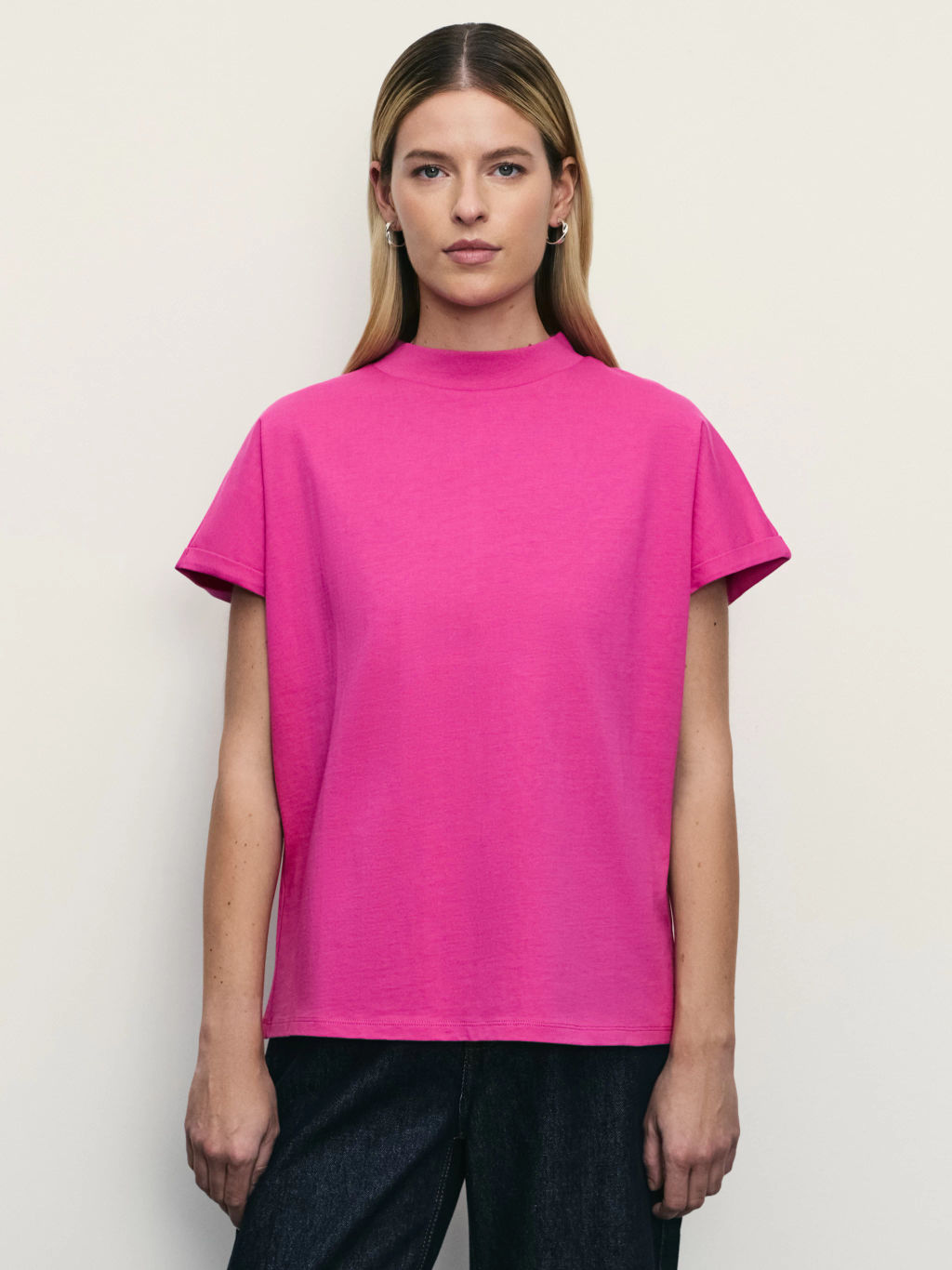 Футболка со спущенным плечом из хлопка / Zarina фото 3