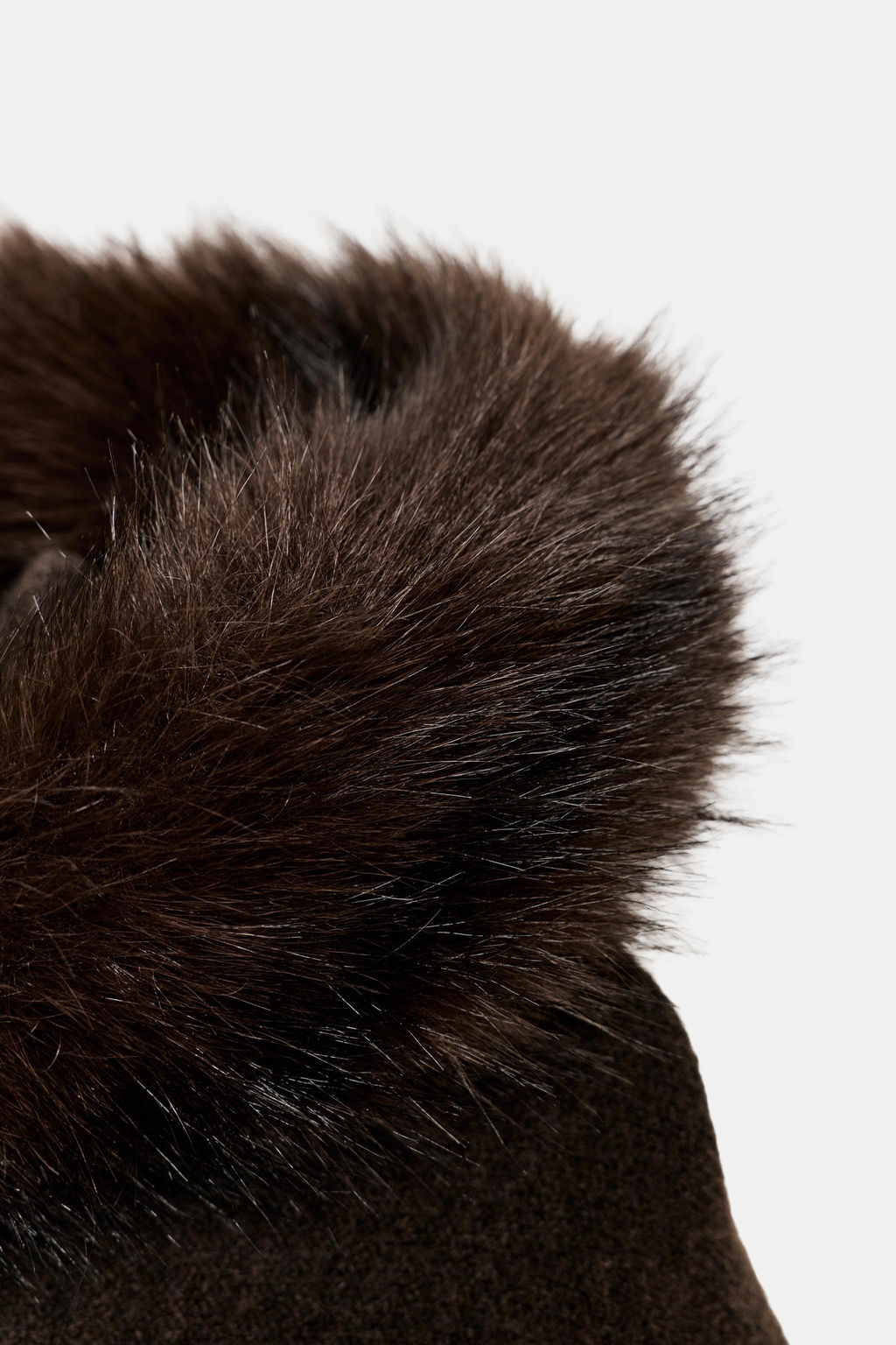 KNITTED CAPE WITH SHEEPSKIN - Zara фото 5