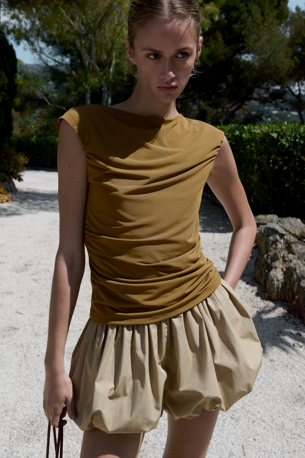 Top drapeado con escote barco - H&m фото 5