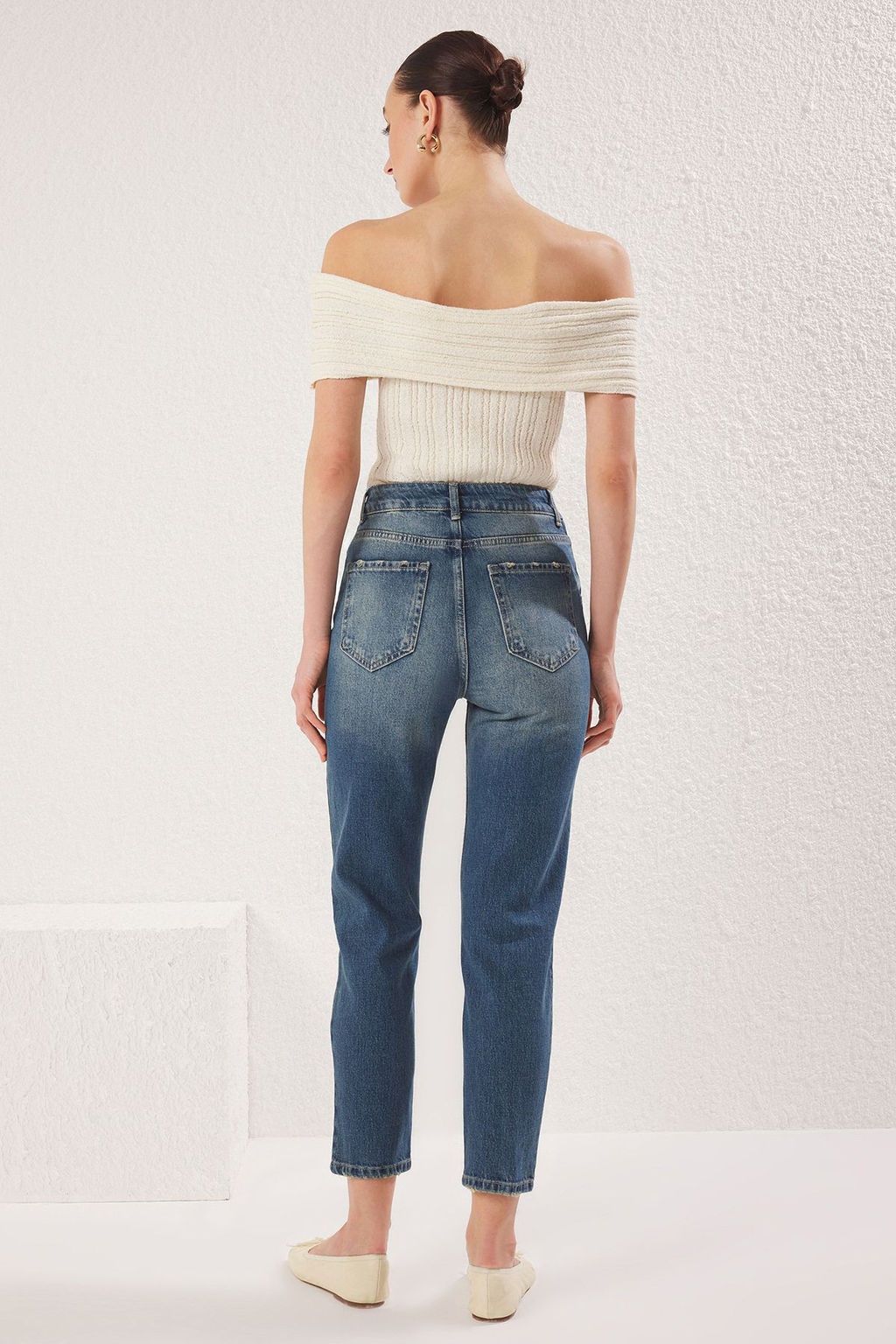 Mavi Yuksek Bel Mom Comfort Jeans TWOSS25JE00093 - Trendyolmilla фото 6