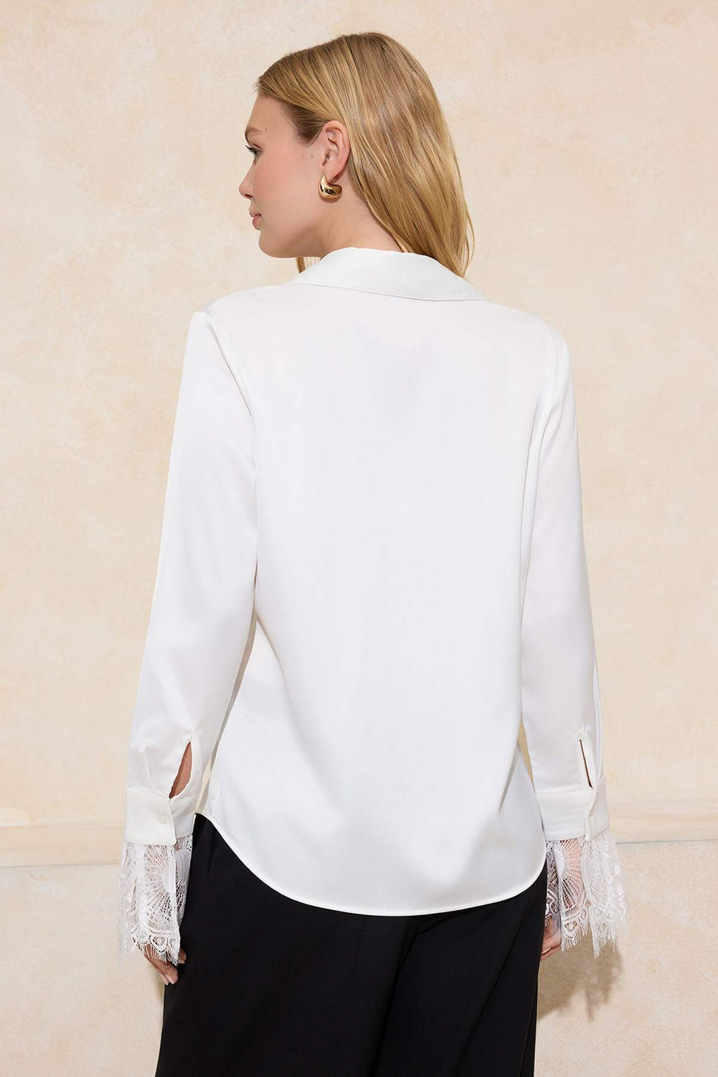 Beyaz Dantel Detayl? Saten Gomlek TWOSS26GO00032 - Trendyolmilla фото 4