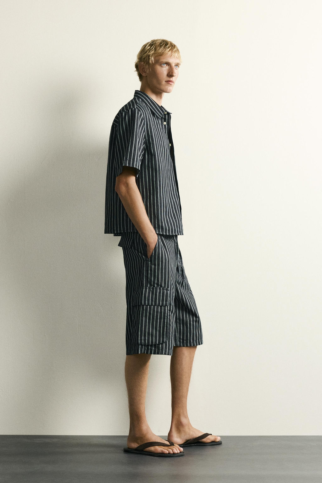 CAMISA DENIM ALGOD?N - LINO RAYAS / ?ndigo - Zara фото 4
