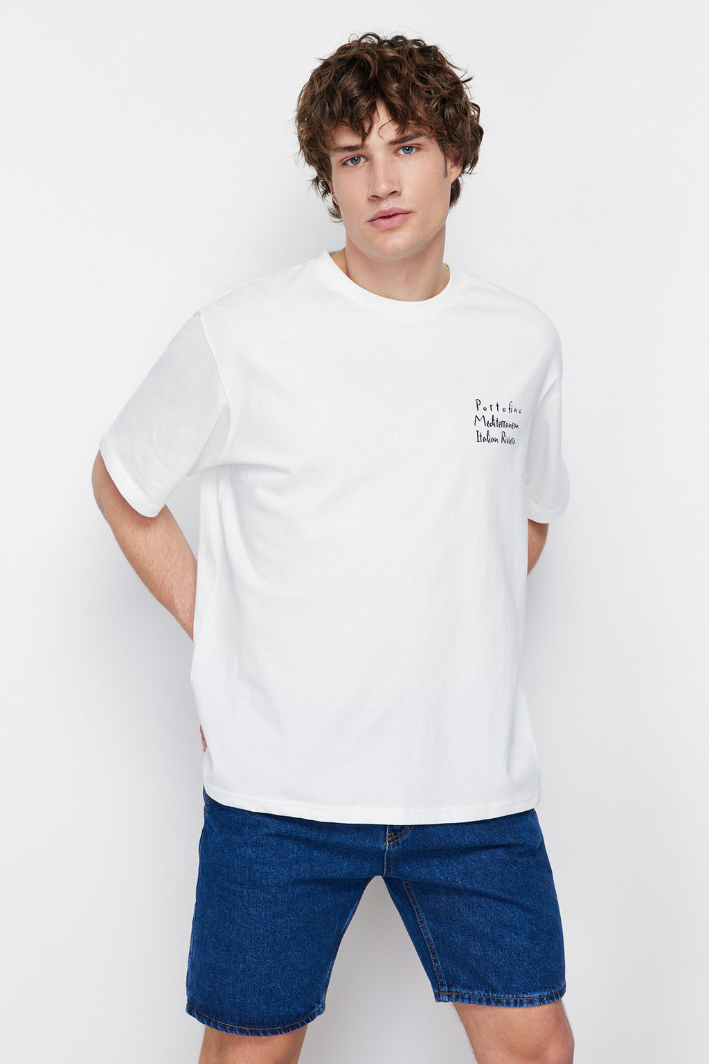 Ekru Oversize/Genis Kesim Manzara Bask?l? %100 Pamuklu K?sa Kol T-Shirt TMNSS24TS00124 - Trendyolmilla фото 3