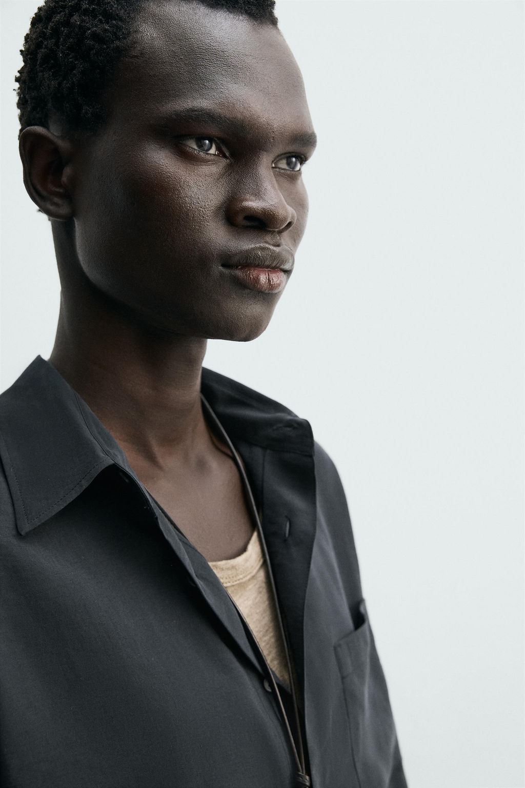 CAMISA FLUIDA RELAXED FIT / Negro - Zara фото 6