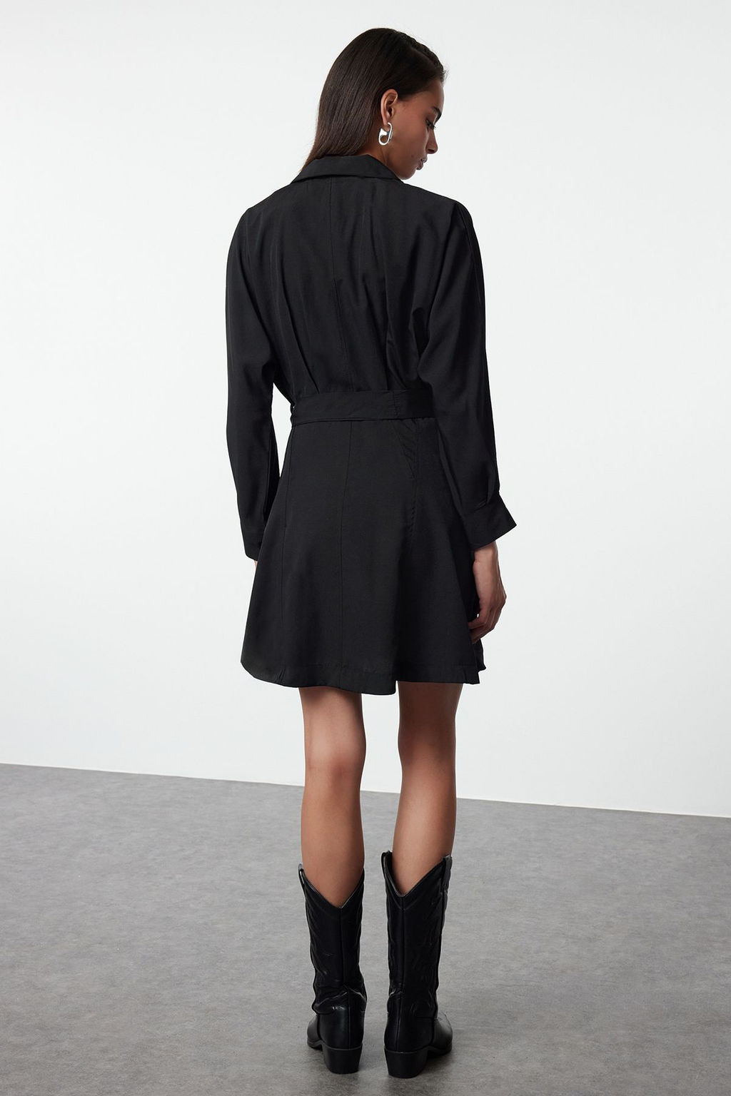 TRENDYOLMILLA Mavi Kusakl? Cizgili Mini Dokuma Gomlek Elbise TWOAW25EL00154  фото 5