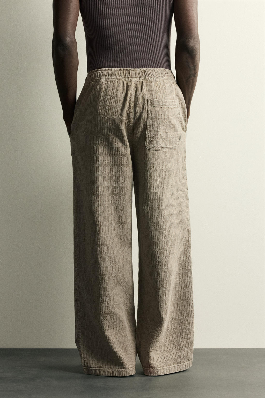 PANTAL?N RELAXED FIT JACQUARD LAVADO / Khaki - Zara фото 3