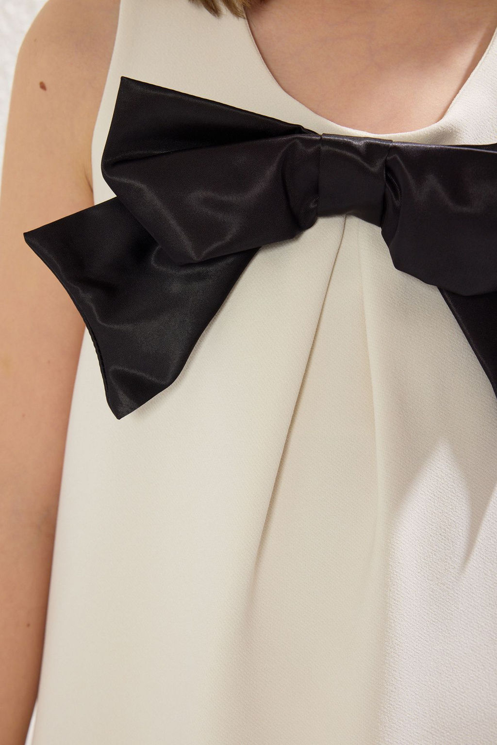 Beyaz K?z Cocuk Kurdele/Fiyonk Detayl? Mini Me Bayraml?k Dokuma Elbise TKDSS25EL00038 - Trendyolmilla фото 4