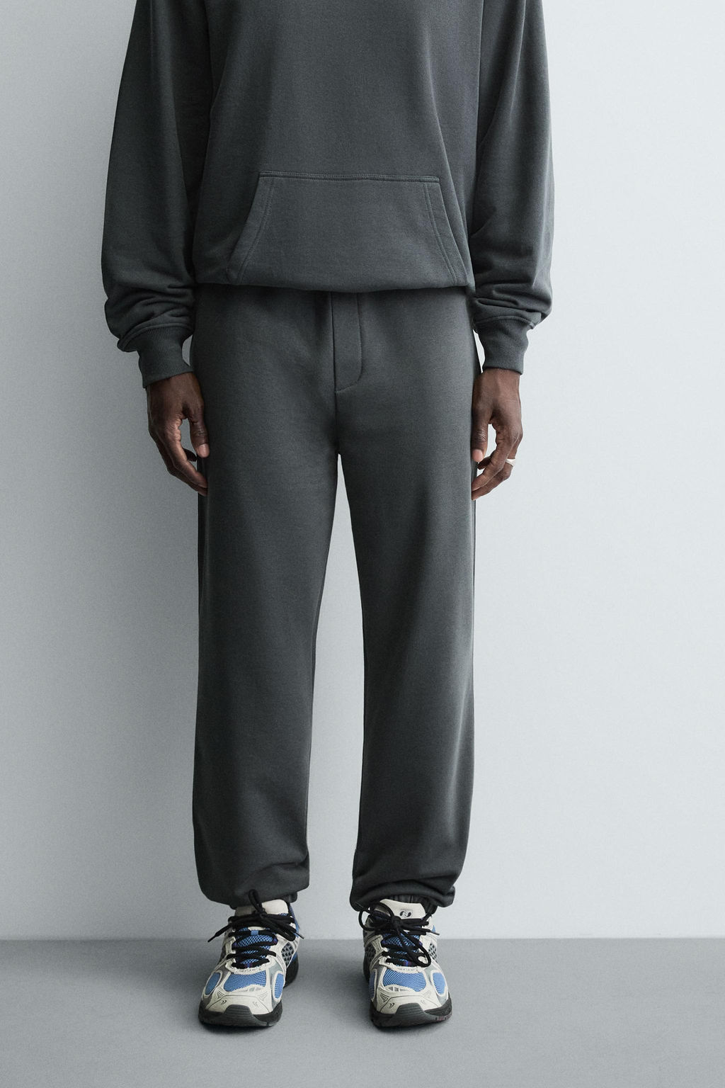 PANTAL?N JOGGER REGULAR FIT B?SICO / Antracita oscuro - Zara фото 10
