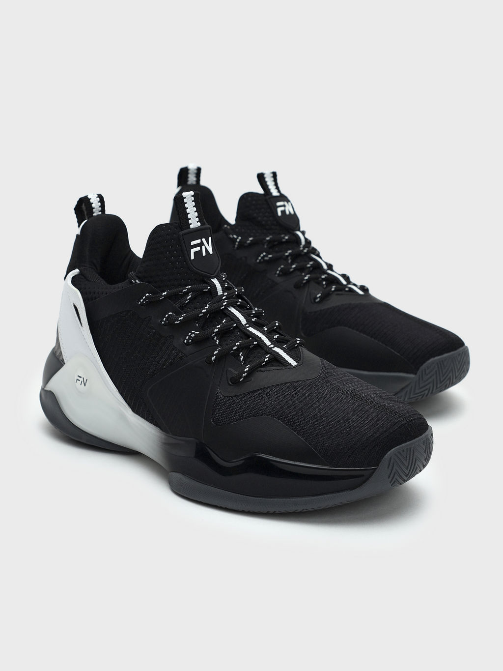 Баскетбольные кроссовки FN Dunkify (Black/White)