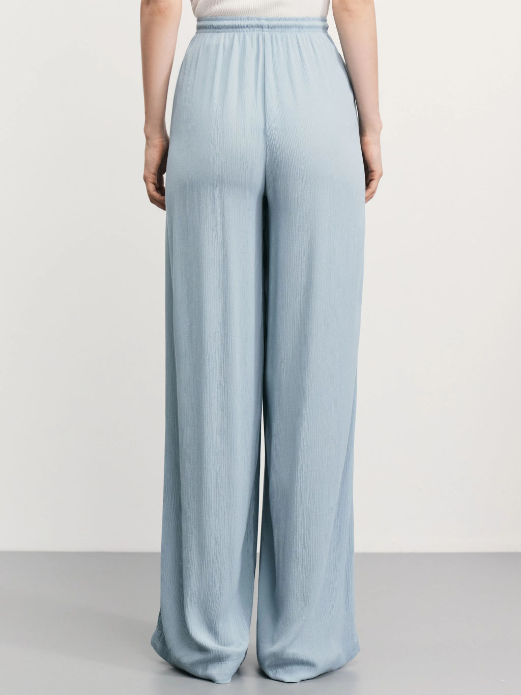 Широкие брюки из фактурной вискозы / Zarina  фото 4