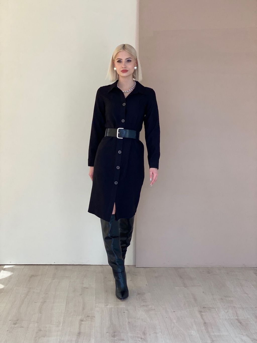 5754 Платье-рубашка из микровельвета чёрное - Martichelli фото 4