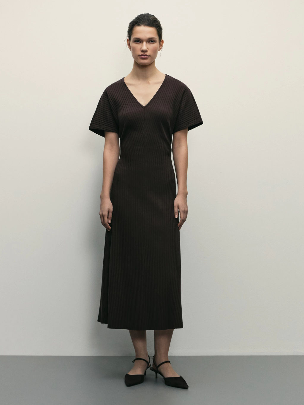 Платье длины миди со сборкой / Zarina  фото 5