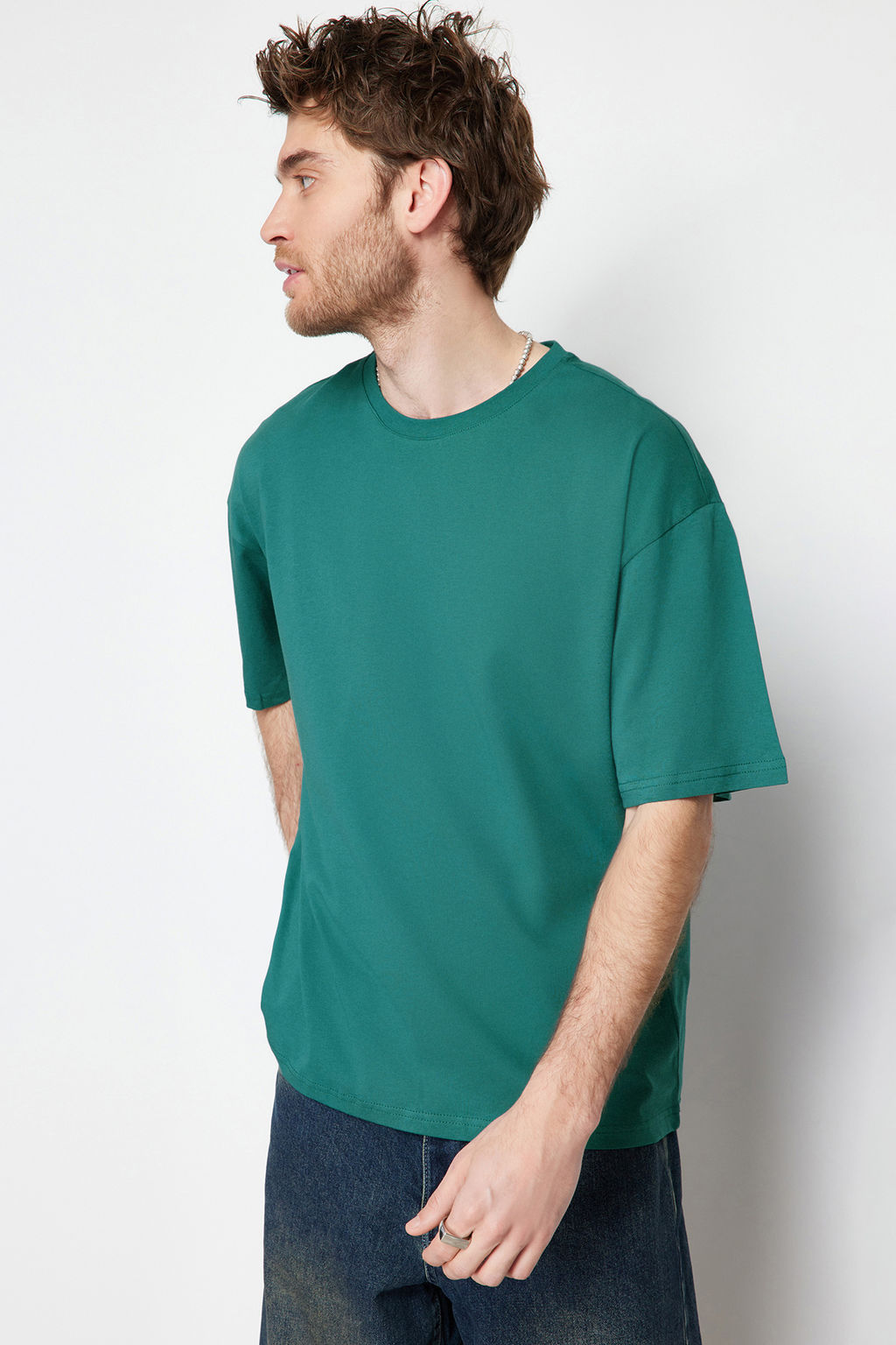 Zumrut Yesili Oversize/Genis Kesim Basic %100 Pamuklu Tok Kumas T-shirt TMNSS22TS0318