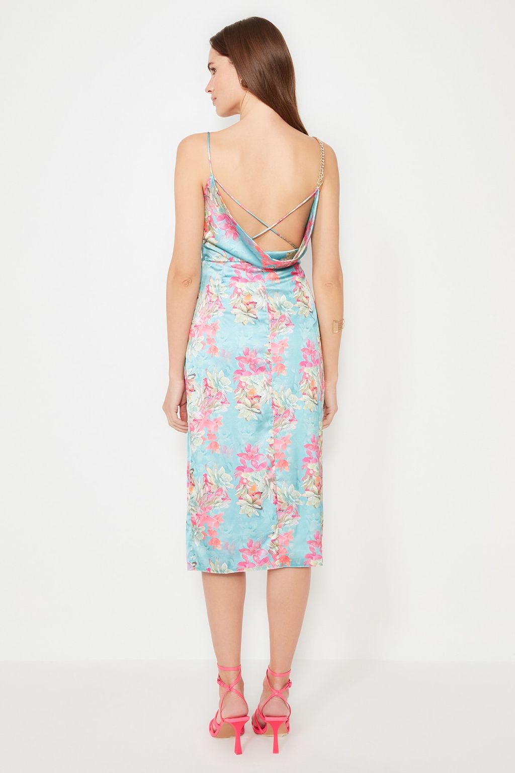 TRENDYOLMILLA Cok Renkli Cicek Bask?l? Dokuma Saten S?k Abiye Elbise TPRSS21EL3753 фото 8