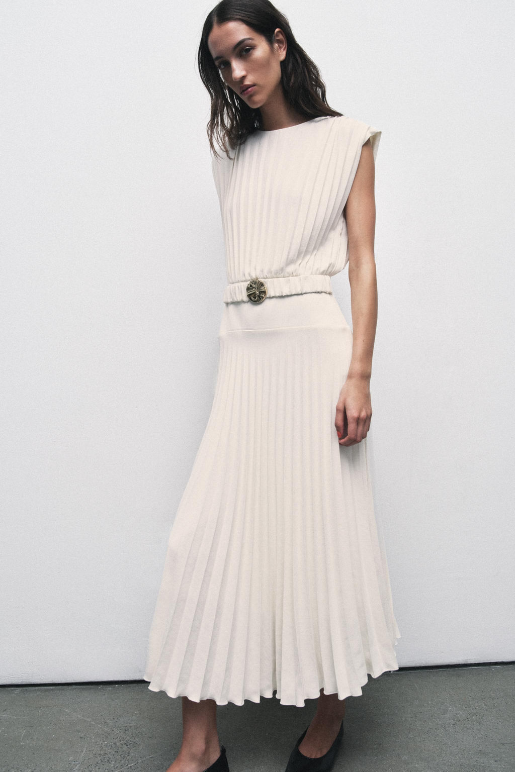 PLEATED MIDI DRESS WITH BELT - Zara фото 11