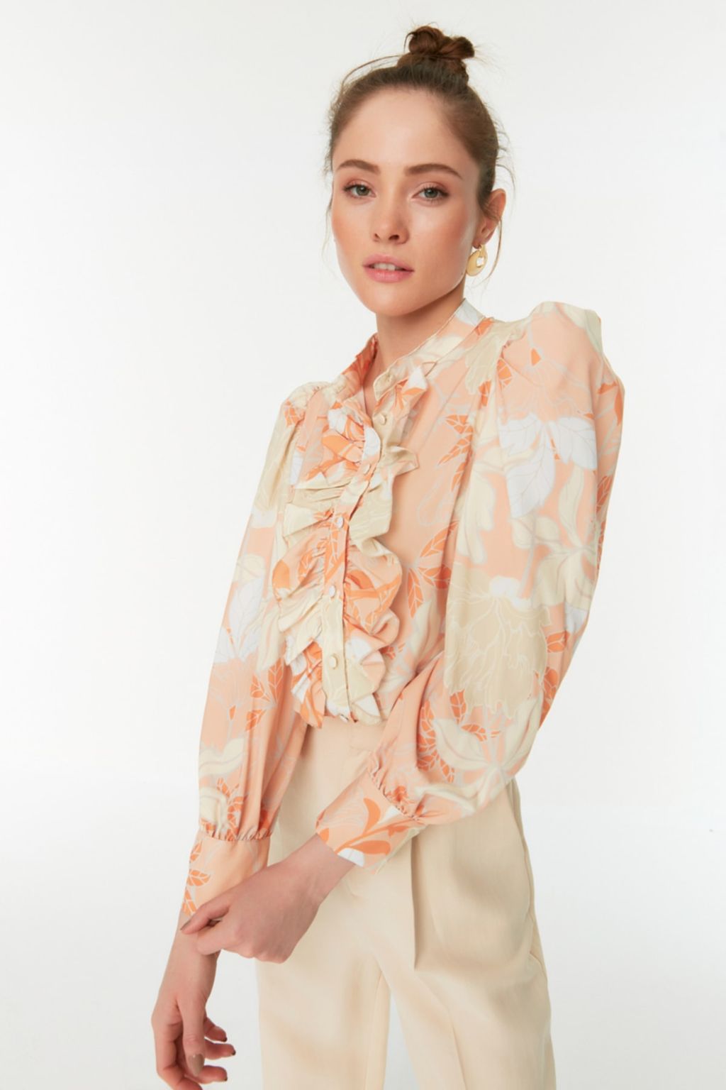 Turuncu Cicek Desenli F?rf?rl? Sifon Kumas Regular Normal Kal?p Dokuma Gomlek TWOAW22GO0117
