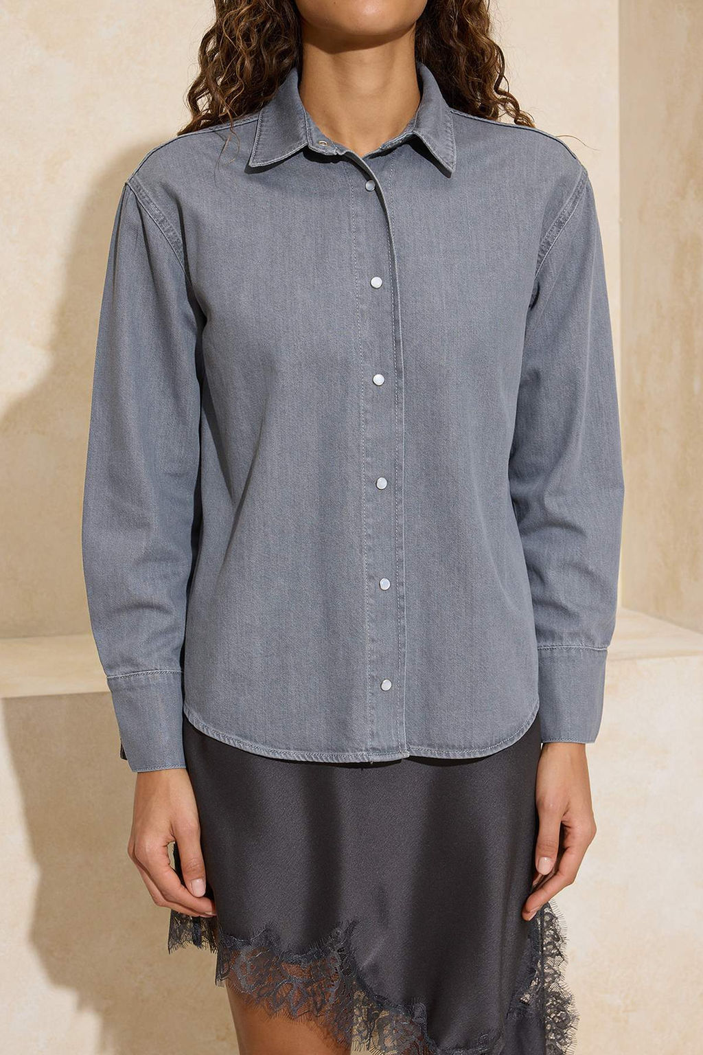 Gri Oversize Basic 100% Pamuk Denim Gomlek TWOSS26GO00005 - Trendyolmilla фото 7