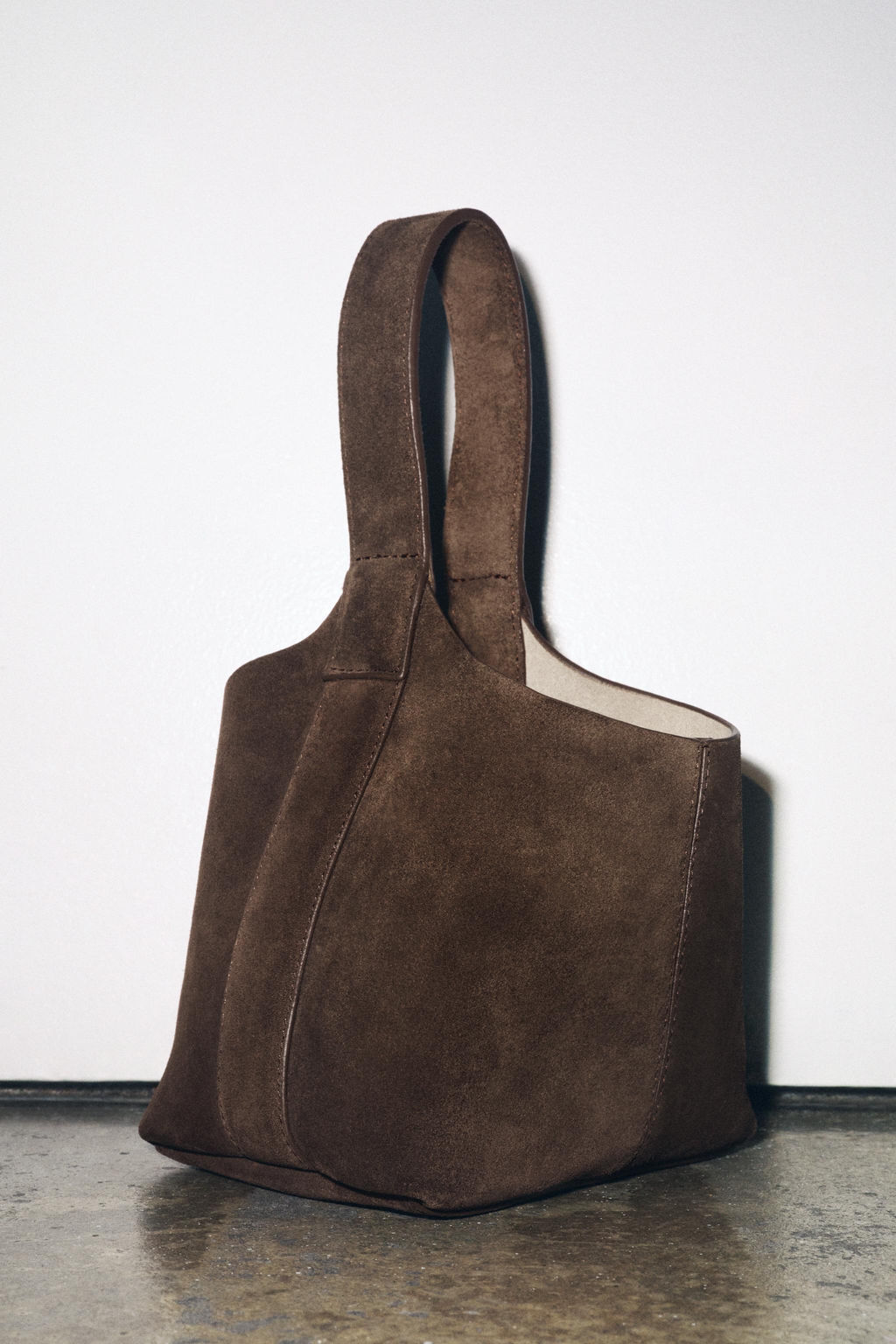SUEDE MINI BUCKET BAG - Zara фото 3