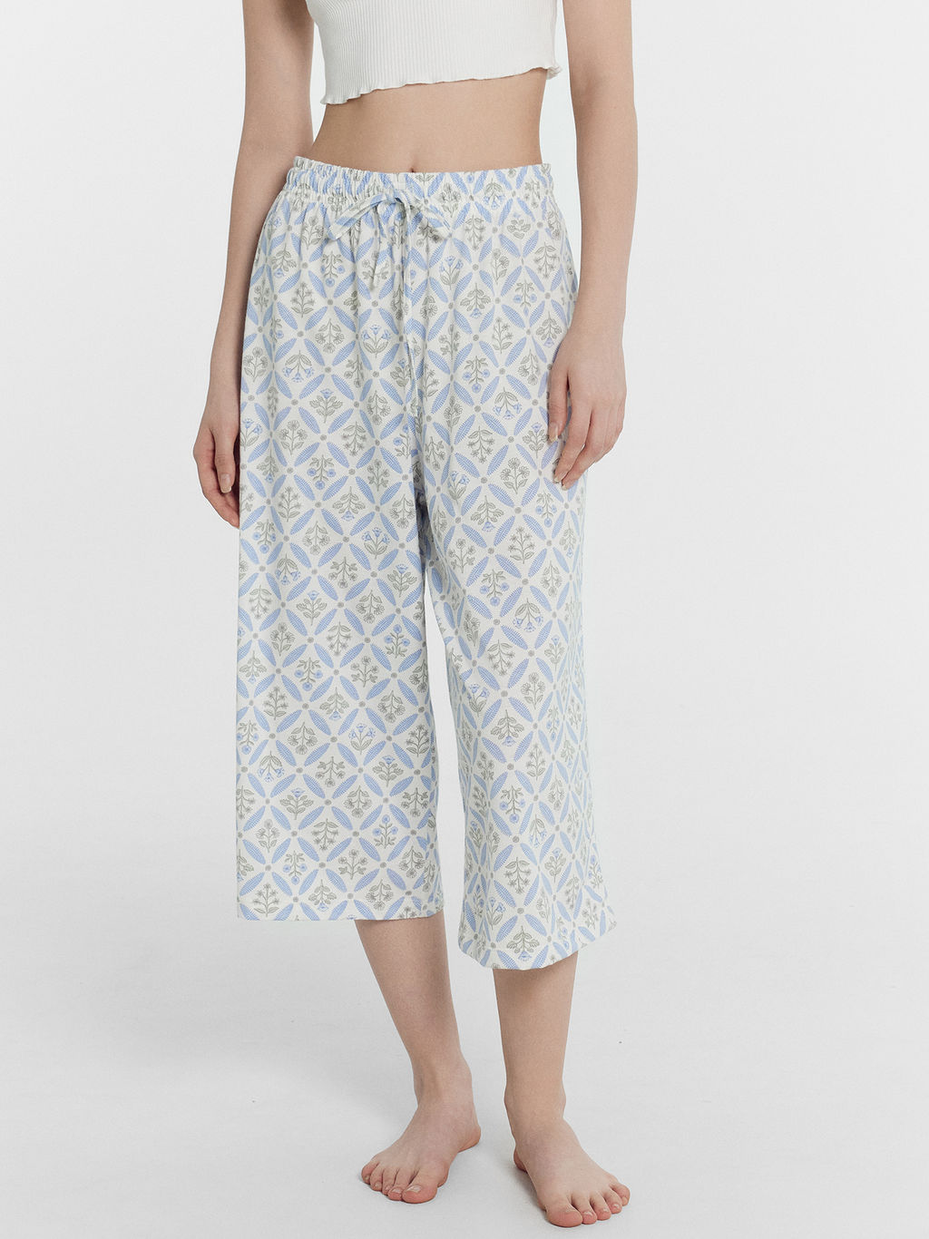 Бриджи женские белые с цветочным орнаментом - Mark formelle фото 2