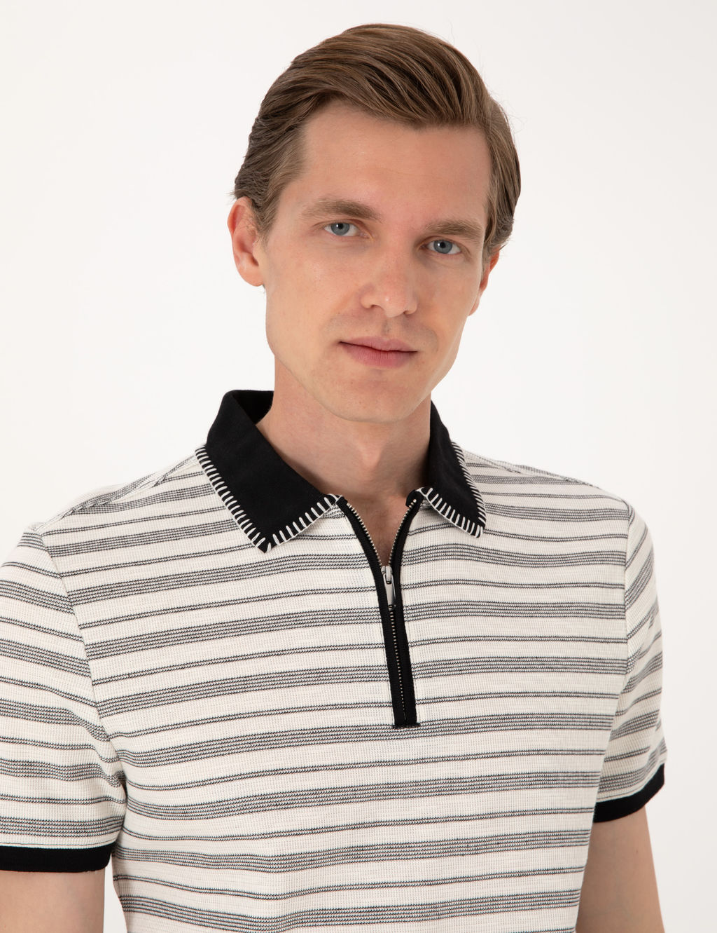 Bej Slim Fit Ti__rt